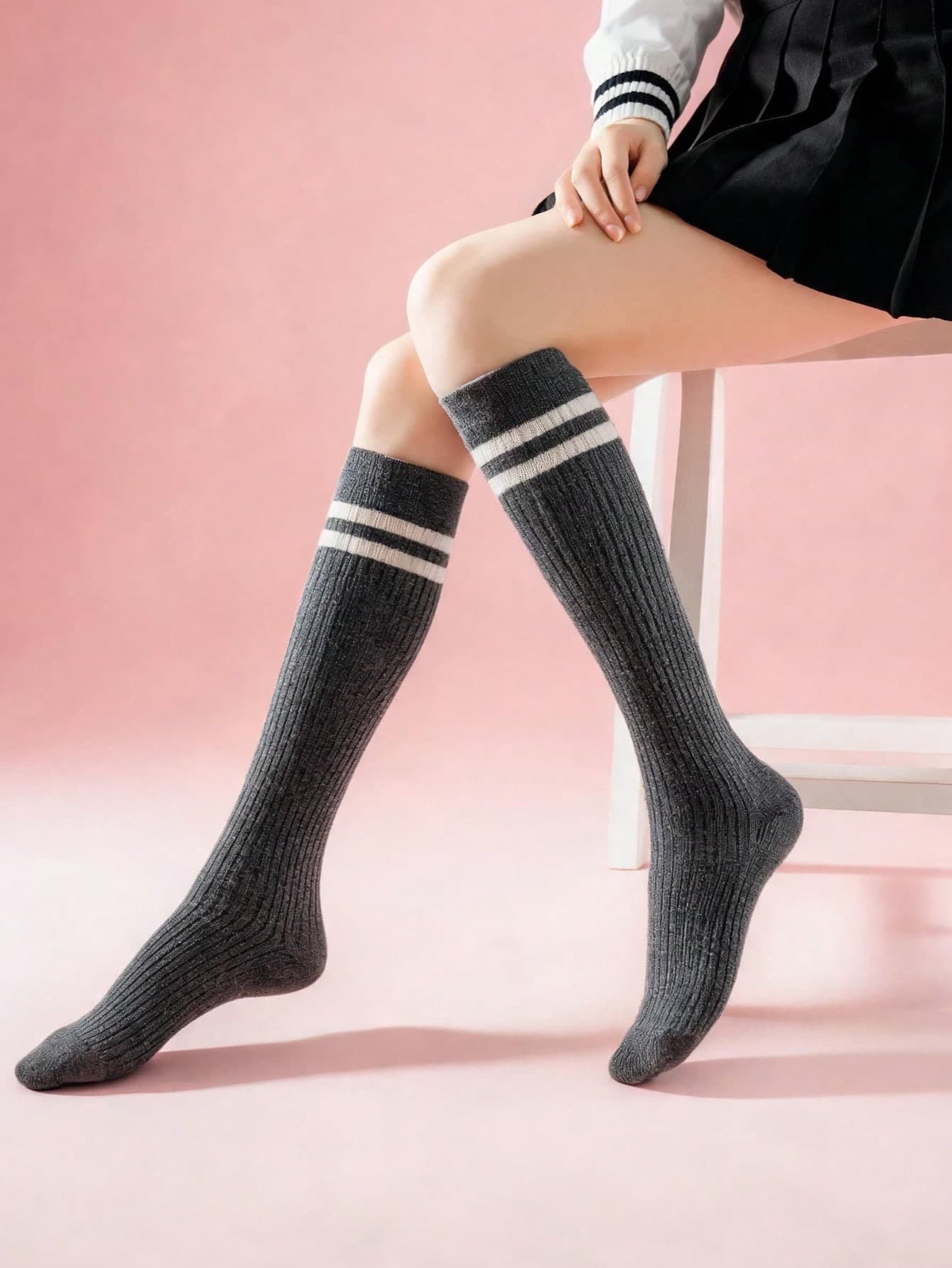 1 Pair Knee-High Grey Socks With Two Stripes For Women, Daily Wear