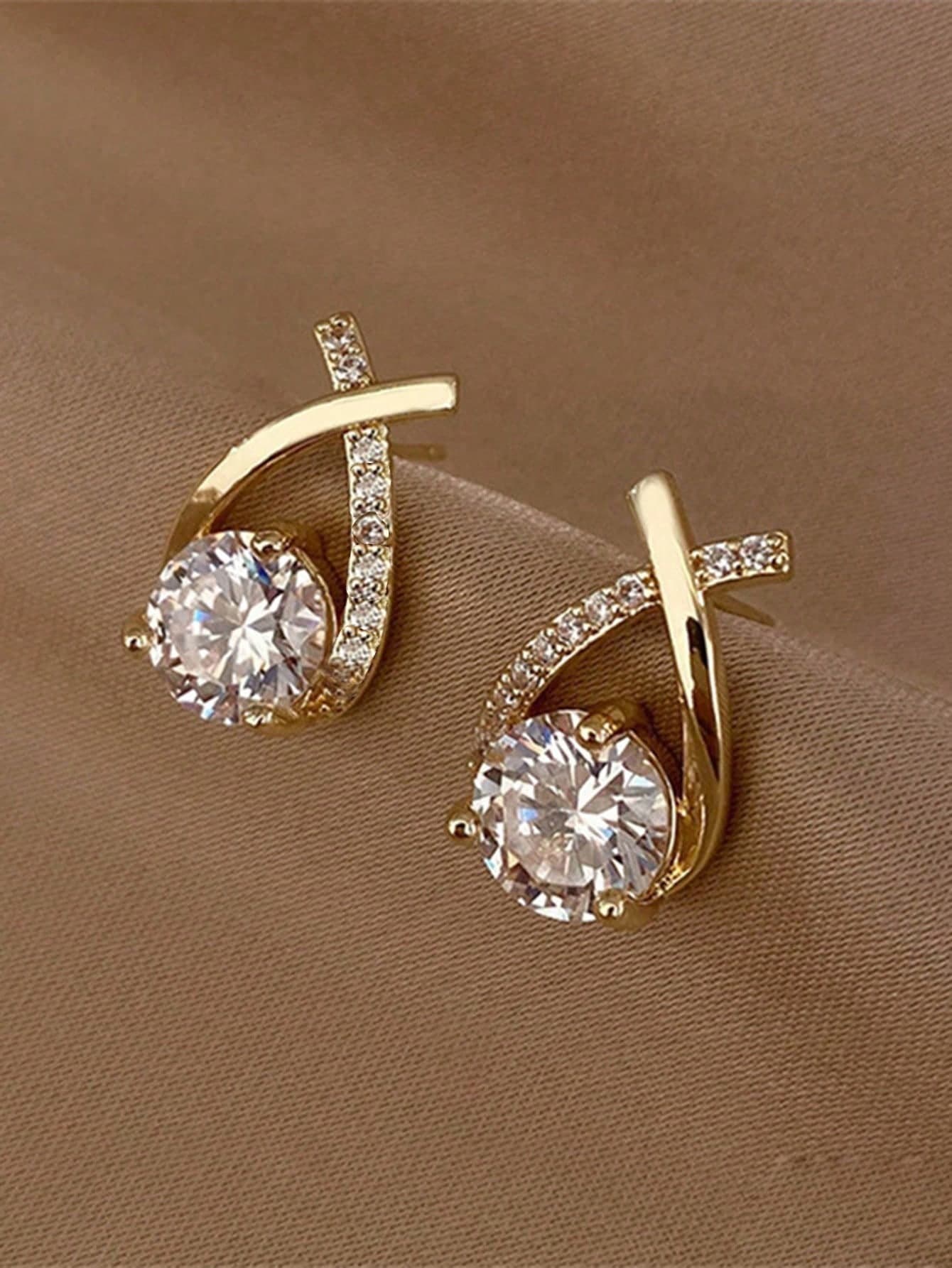 1pair Luxury & Elegant Twist Waterdrop Cubic Zirconia Stud Earrings For Decoration