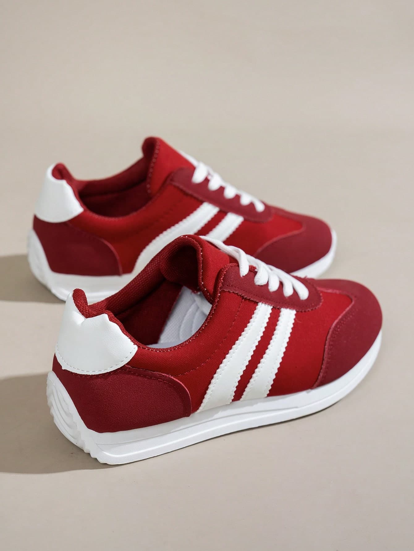Women's Versatile Casual Sneakers, Round Toe Low-Top, Comfortable Flat, Sporty Retro Style, Colorblock, Available In Red, Green, Yellow, Size 35-43 Plus Size