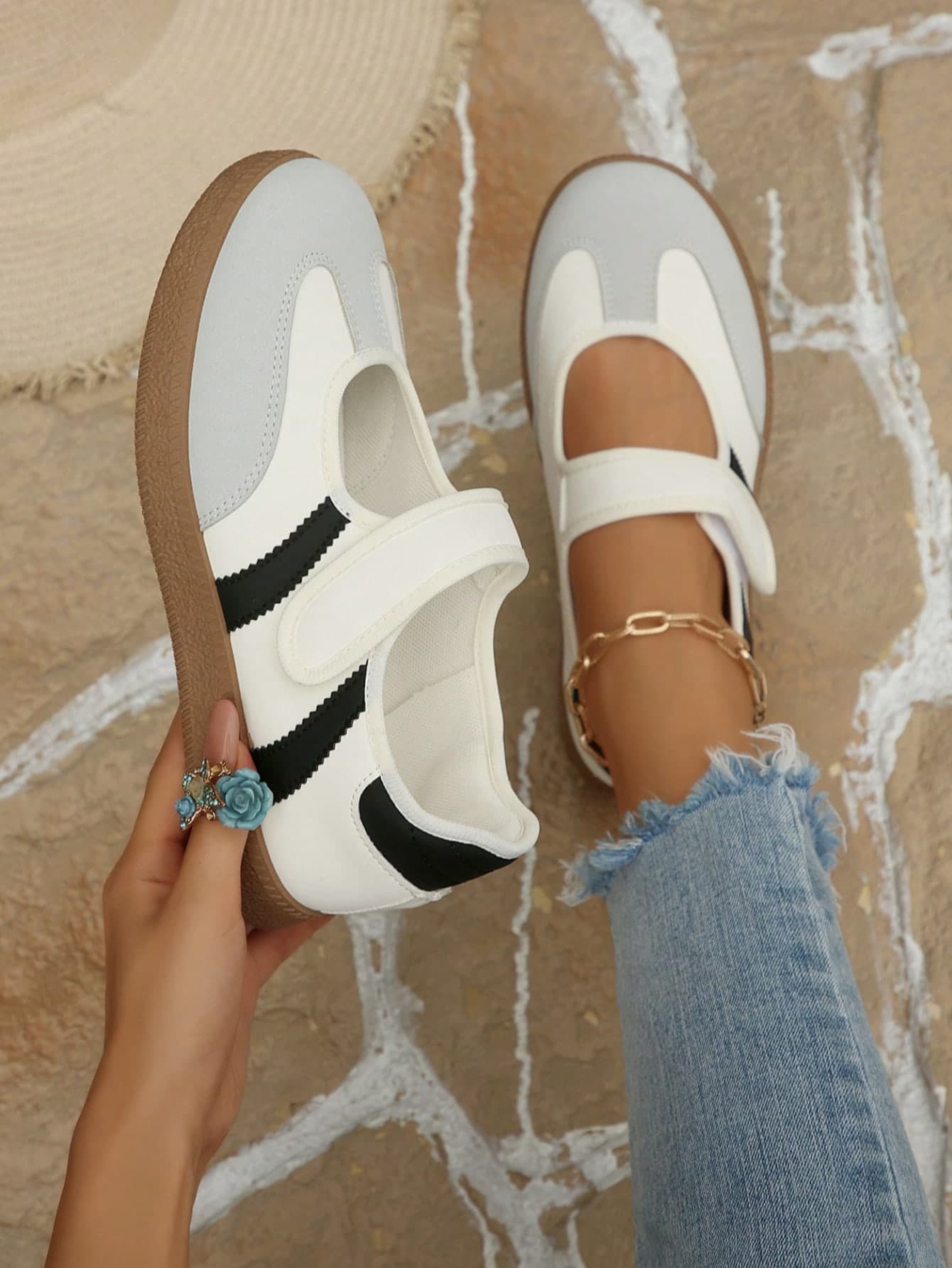 1 Pair Women's Sporty Fashion Style Low-Top Casual Comfortable Sneakers Board Shoes Versatile For Home And Outdoor All Seasons