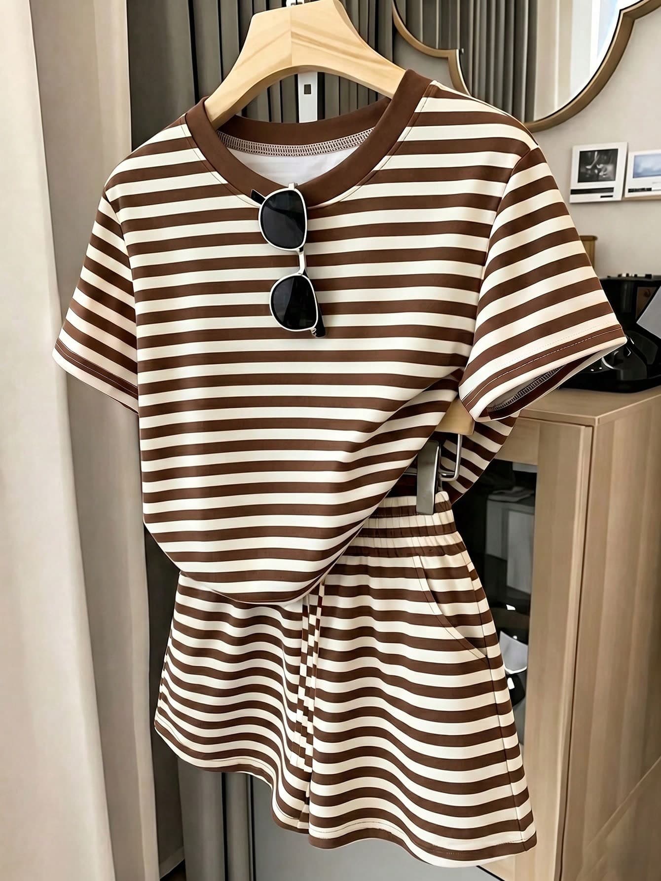Women's Casual Two Pieces Set, Classic Brown Stripe Short Sleeve T-Shirt And Shorts Set, Y2K Fashion Summer Outfit
