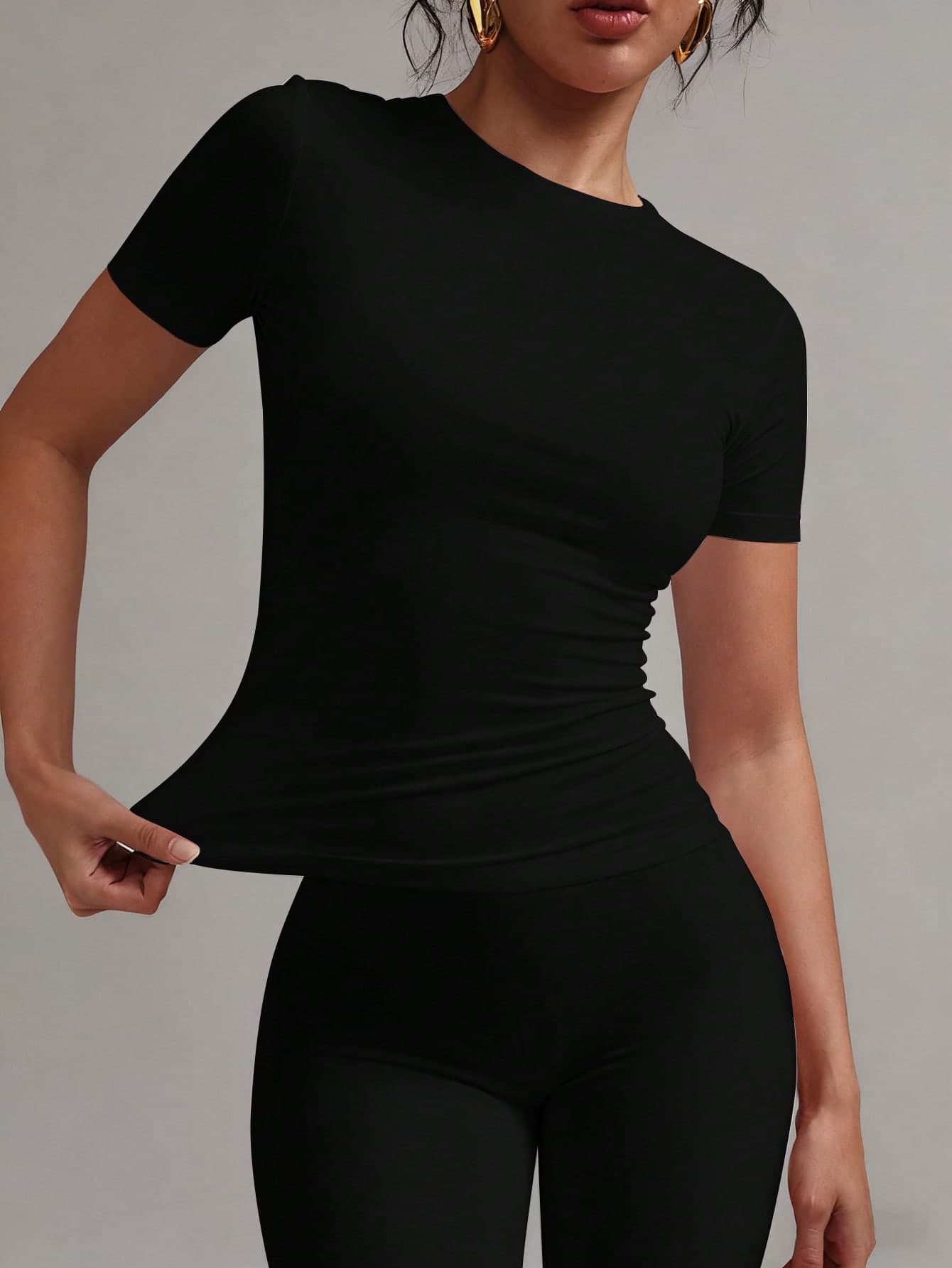 XLLAIS 2025 Model Black Short Sleeve Crew Neck Solid Color Basic Fitted Casual T-Shirt For Women, Summer