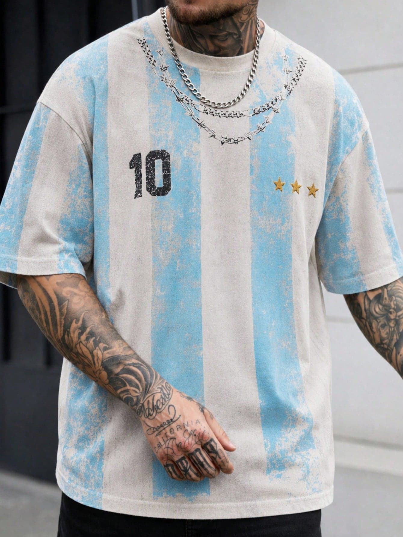 Fractyr Men's Vintage Argentina No.10 Three-Star Vertical Stripe T-Shirt, Sky Blue And White Distressed Crew Neck Short Sleeve Football T-Shirt