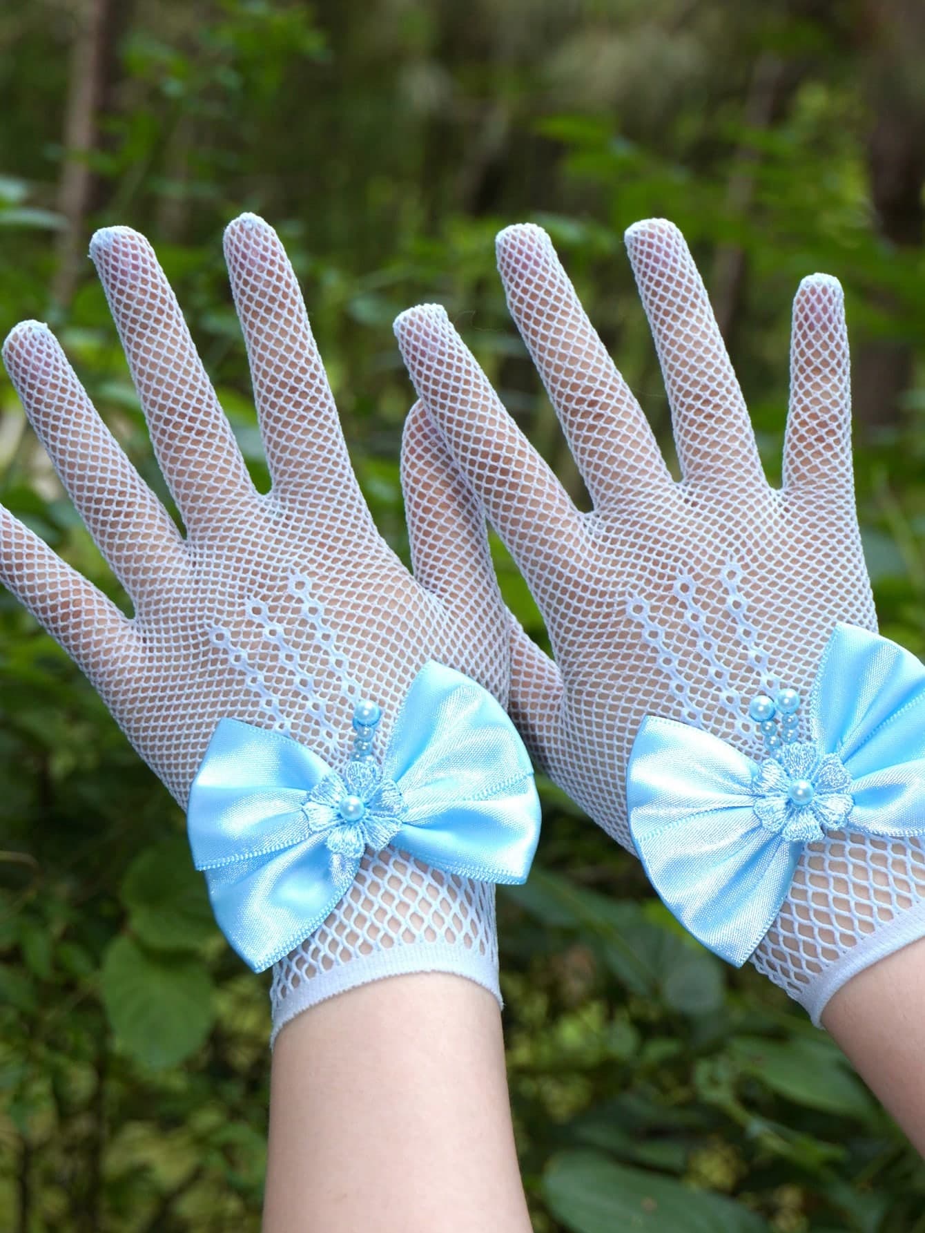 1 Pair Children's Lace Hollow Bow Princess Gloves (Suitable For Party And Holiday Events)