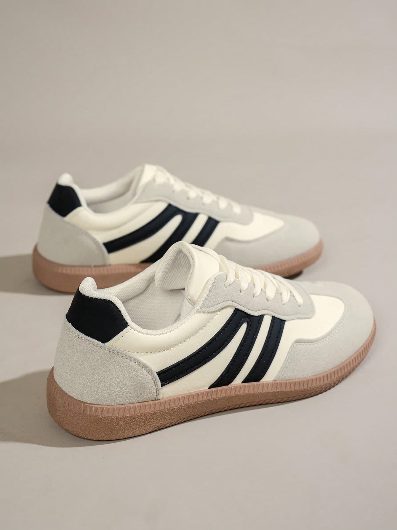 Women's Multifunctional Fashion Casual Shoes, Flat Lace-Up Round Toe Rubber Sole Casual Sneakers, Black & Khaki Color Block, Daily Matching Shoes, Casual Shoes Size 36-41,