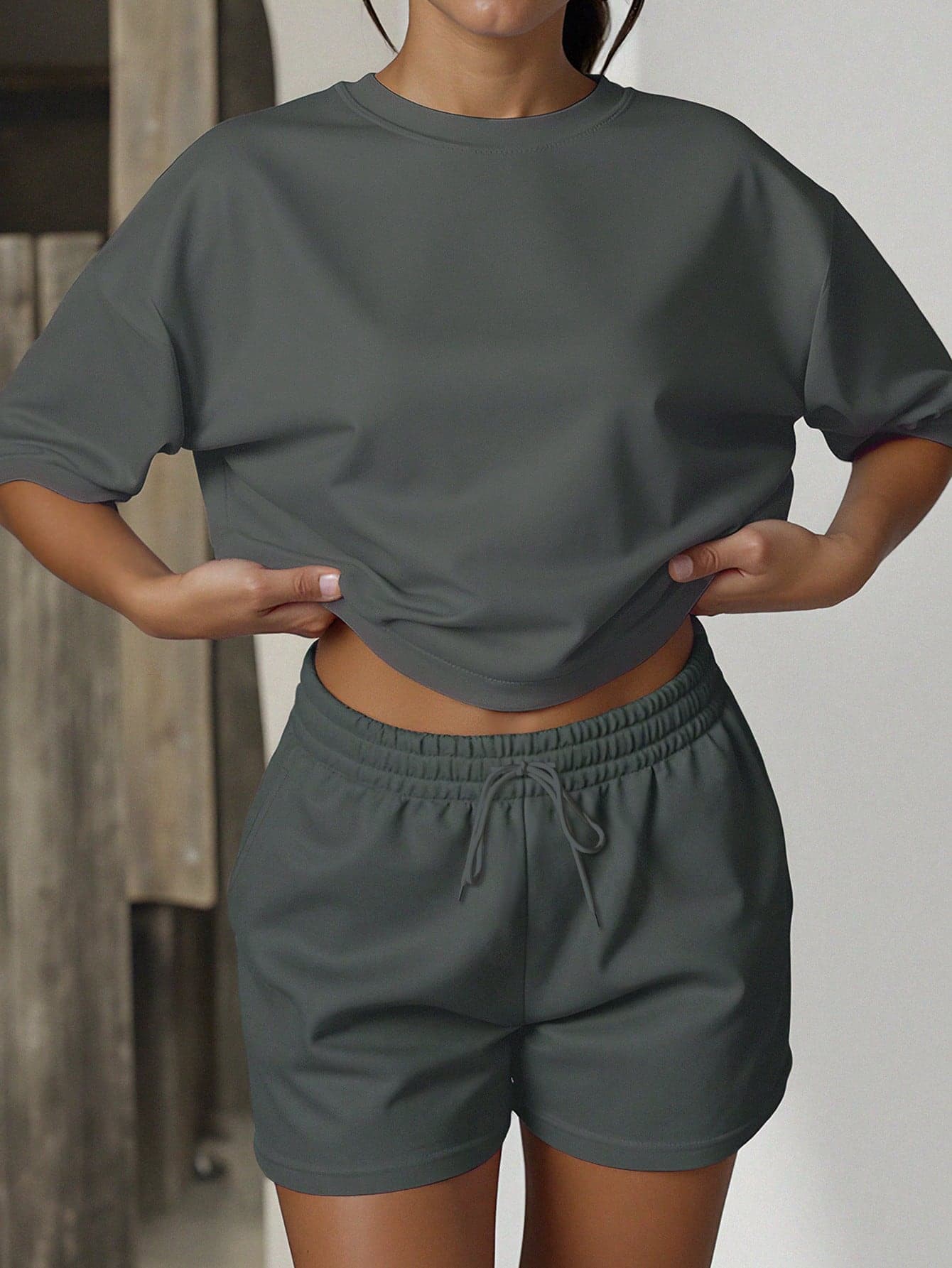 Women Summer Casual Festival Solid-Color Round-Neck T-Shirt And Shorts Set, Women Going Out Sports Set,Perfect For Vacations,Daily,Graduation Outfit