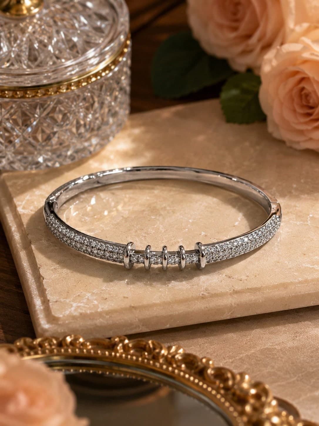 1pc Women's Bracelet, Niche Luxury Style Zirconia Inlaid Bracelet, High-End Fashion Elegant Wedding Evening Party Daily Versatile Accessory