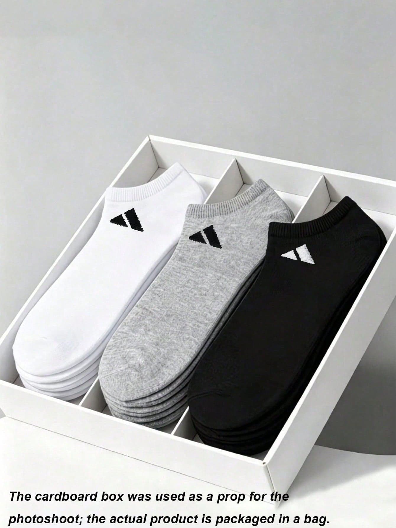 30 Pairs Unisex Solid Color Boat Socks, Couple Socks, Casual Comfortable Breathable Invisible Socks, Versatile For Daily Wear, Suitable For All Seasons, Optional 1 Pair/15 Pairs/30 Pairs
