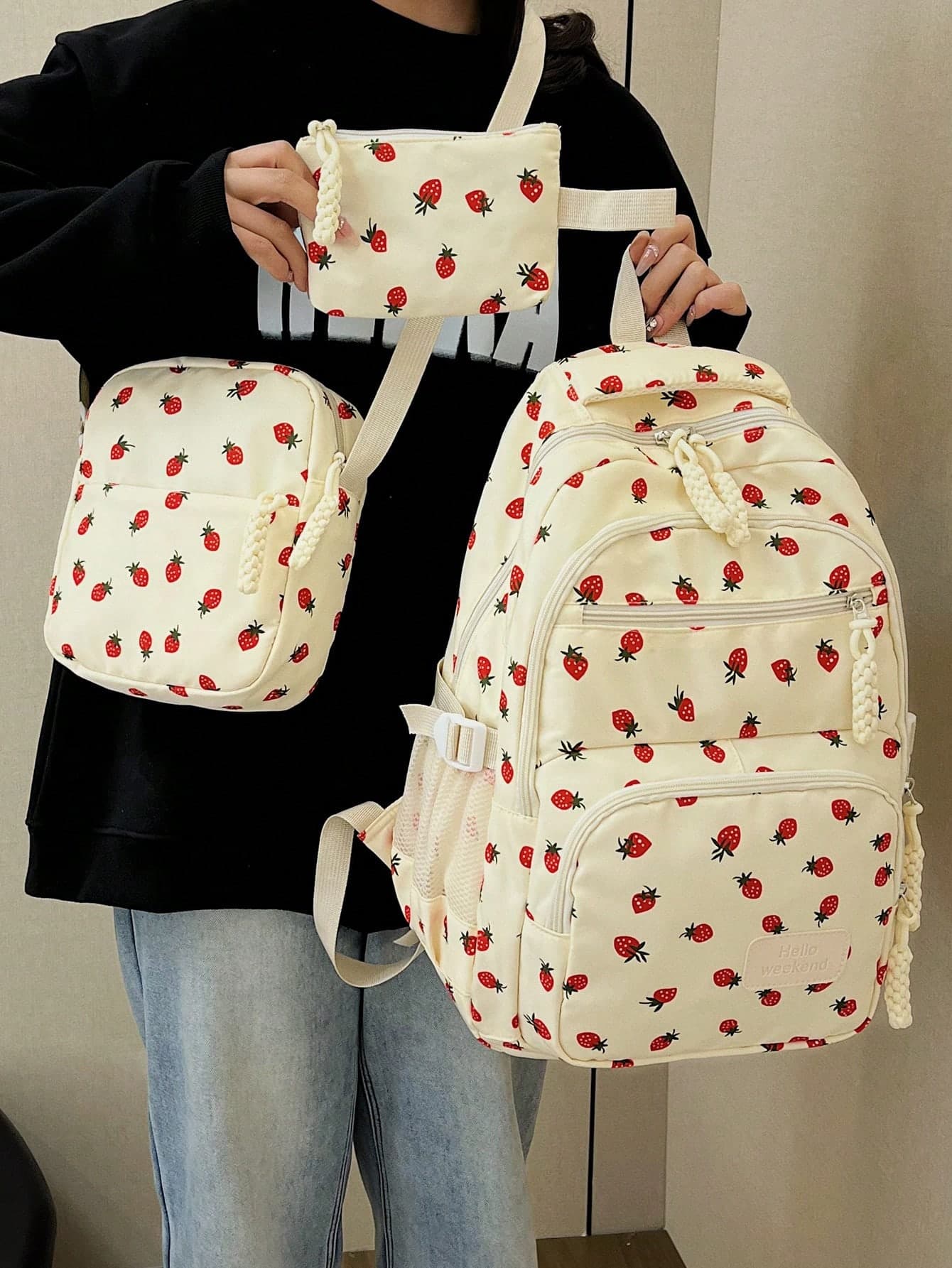 3pcs/Set Cute Strawberry Print Mother-Daughter 3-Piece Set (Backpack/Crossbody Bag/Coin Purse) Casual Large Capacity Multi-Pocket Student School Bag Can Hold Laptop Books Magazines Stationery Side Pocket Can Hold Umbrella Water Bottle And Other Items Suitable For School Tutoring Work Commuting Shopping Travel And Back To School Season