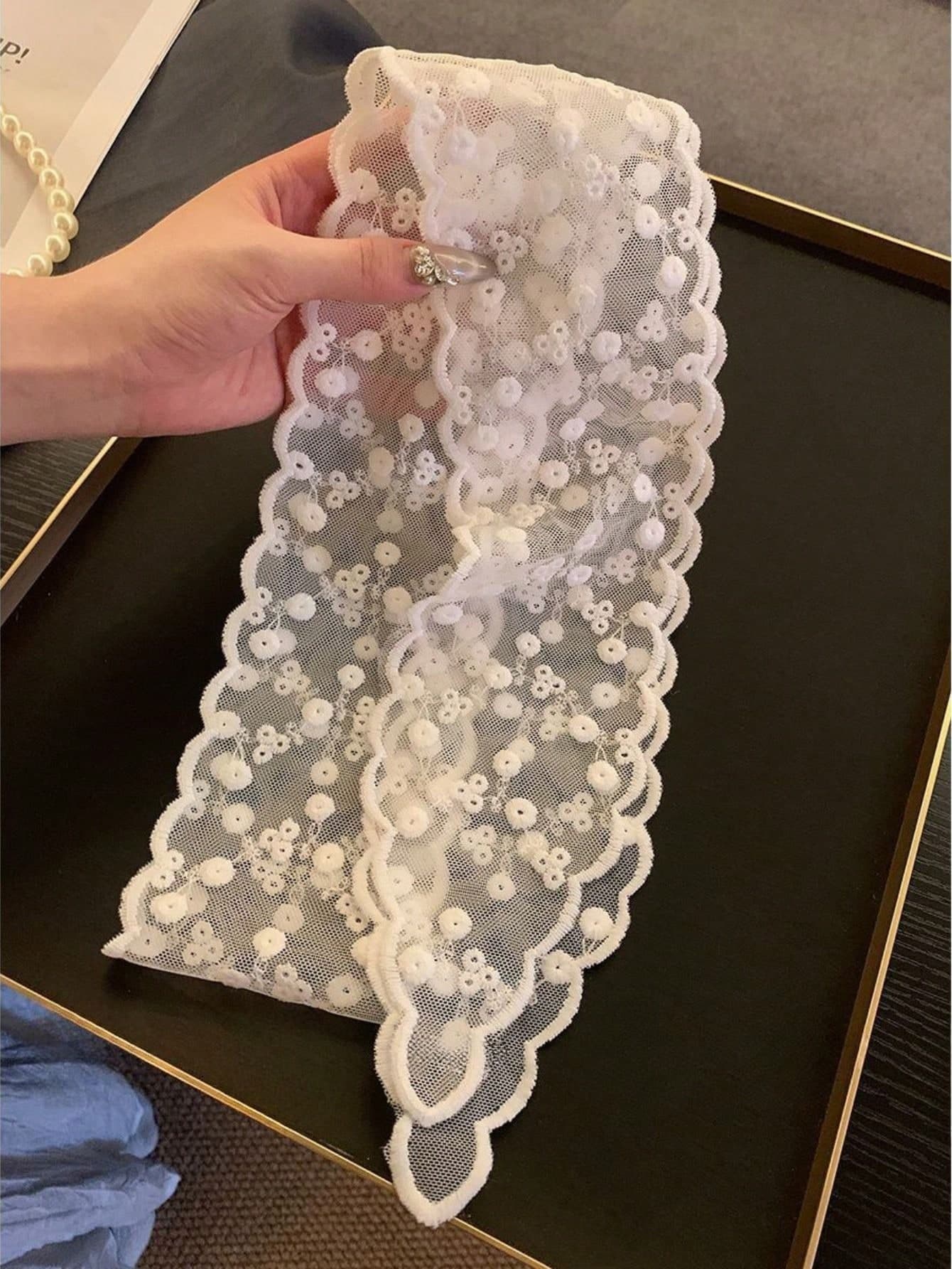 1pc Soft Elegant Lace Scarf, Embroidered Lace Waist Belt, Fashionable Floral Scarf, Versatile For Office Ladies As Wristband, Headband, Neck Scarf