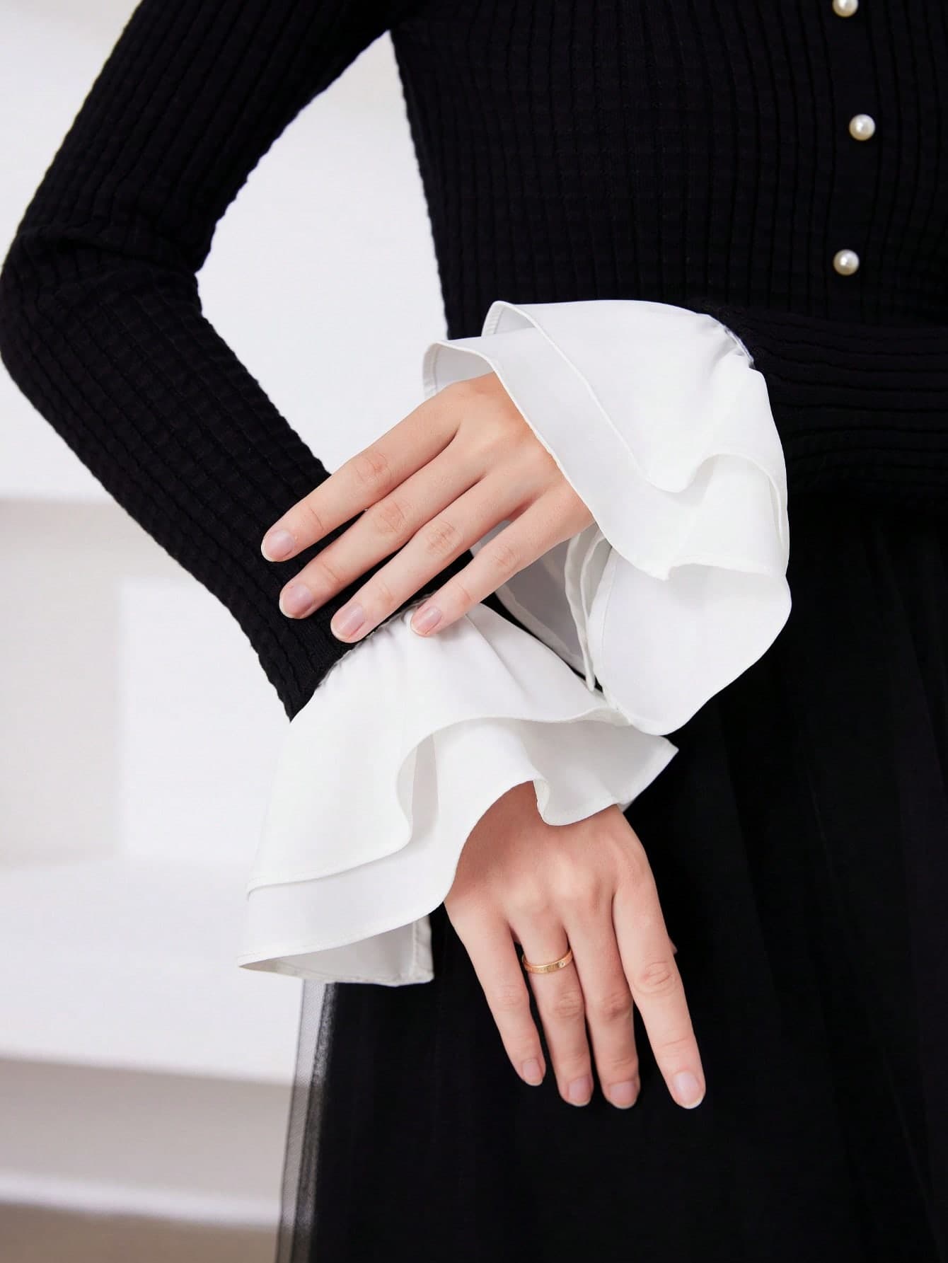 1 Pair Women's Fabric Bell Sleeve Cuff Decor, Suitable For Outing And Party Matching