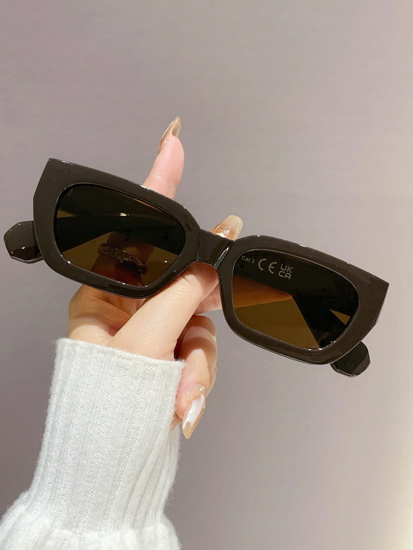 1pc Women's Fashionable Square Shaped Decorative Plastic Sunglasses Beach Sun Glasses Beach Accessories For Women Sun Glasses Sunglasses Shades Basics And Suit For Sweater Jeans Sweatpants Hoodie Jackets Dress And Long Sleeve Shirt Fashionable Shade Elegant Outfit Family Outings Travel Vacation Holiday For Summer Beach Vacation,Outdoor,Travel