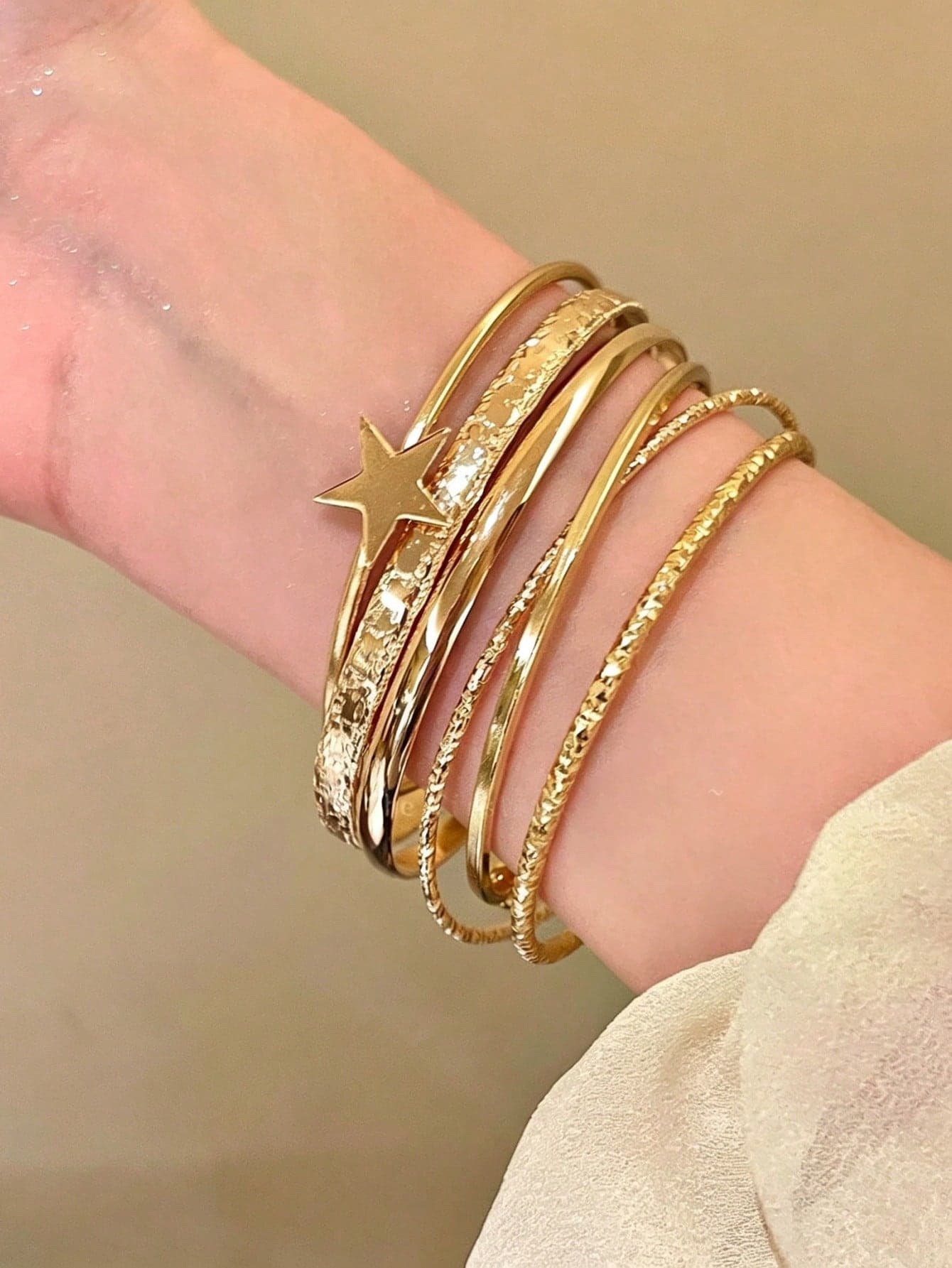 6pcs European & American Vintage Bohemian Exaggerated Open Pentagram Bracelets, Gold Polished Asymmetrical Bangles, Elegant Hand Jewelry