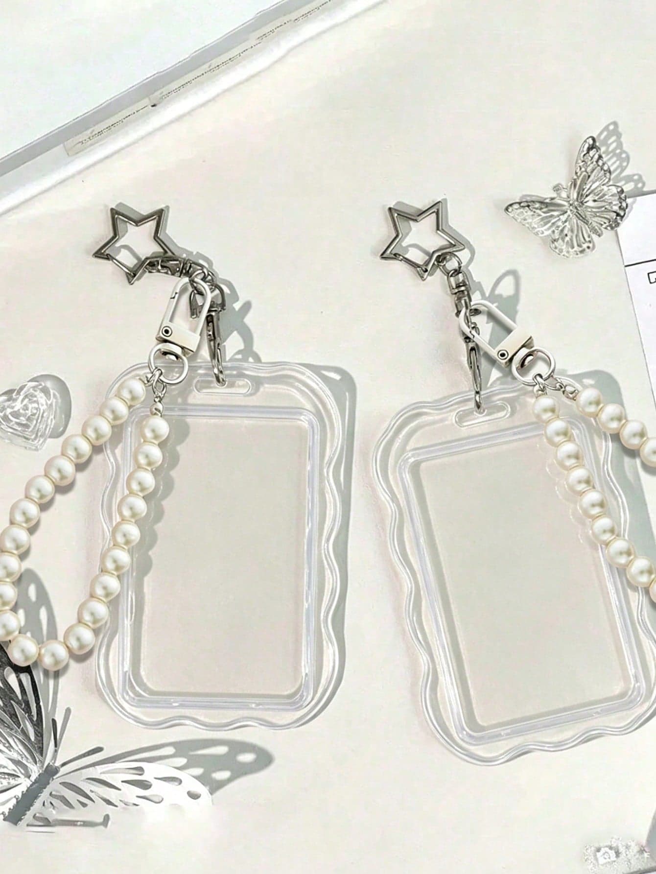 Transparent Wavy Edge Card Holder Keychain With Pearl Chain And Star Buckle, Durable And Fashionable, Designed For Women, Playful And Practical Plastic Structure, Campus Essential, Beautiful Design, Can Store ID Card, Bank Card, Bus Card And Keys, Campus Commute Essential Document Protector, Student Campus Commute Essential, Practical And Fashionable