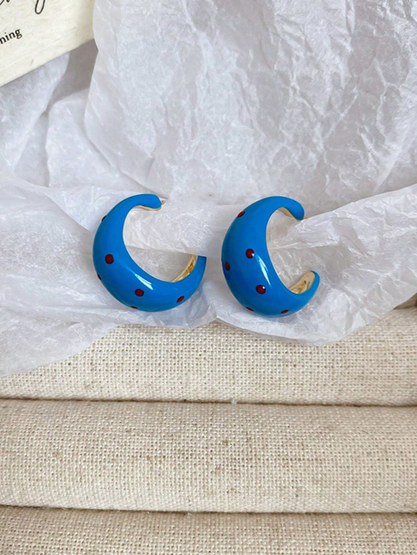 1 Pair C-Shaped Metal Blue Enamel Red Polka Dot Earrings, European And American Style, Personalized Fashion, Sweet And Elegant Stud Earrings For Women And Girls, Travel, Wedding, Party Accessories, Birthday, Christmas Gift 2026