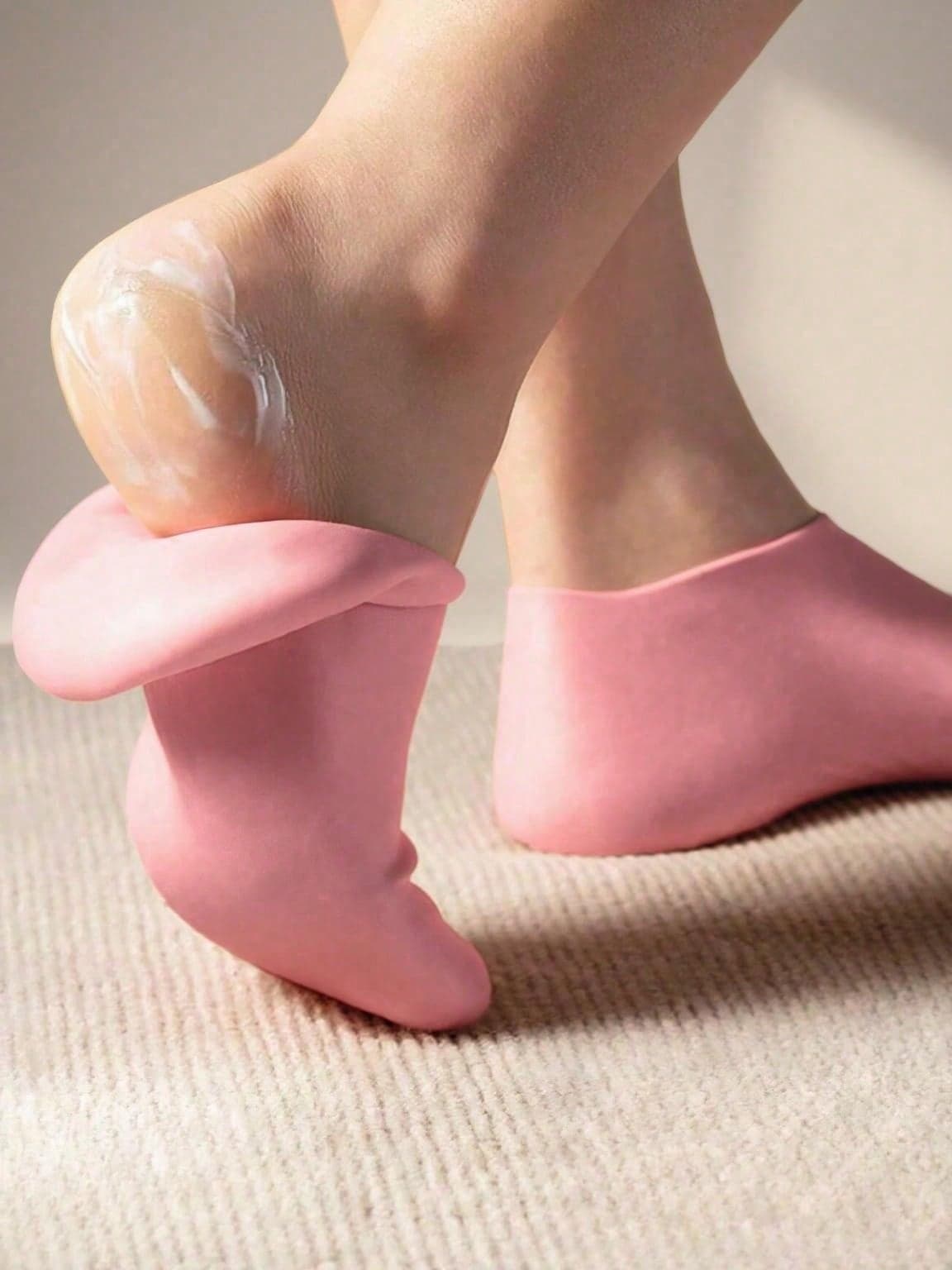 1 Pair Silicone Moisturizing Foot Care Socks, Care For Foot Skin, Prevent Cracked Heels, Remove Dead Skin, All-Day Moisturizing And Water-Locking, Make Feet Healthier, Smoother And Softer. Prevent Foot Odor, Easy To Put On And Take Off. Portable And Easy To Clean, Suitable For Home Care/Travel/Campus/Office/Beauty Salon/SPA Massage Use. Body Care Tool, Skincare Product, Personal Hygiene Product, Foot Care Tool, Socks - Can Also Select 1 Nail Brush Separately For Matching Care