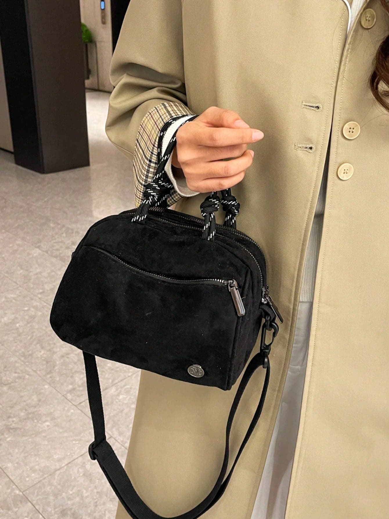 Women's Casual Shoulder Sports Crossbody Bag, Easy-To-Clean Fabric, Plaid Material, Multi-Layer Zipper Large Capacity Handbag