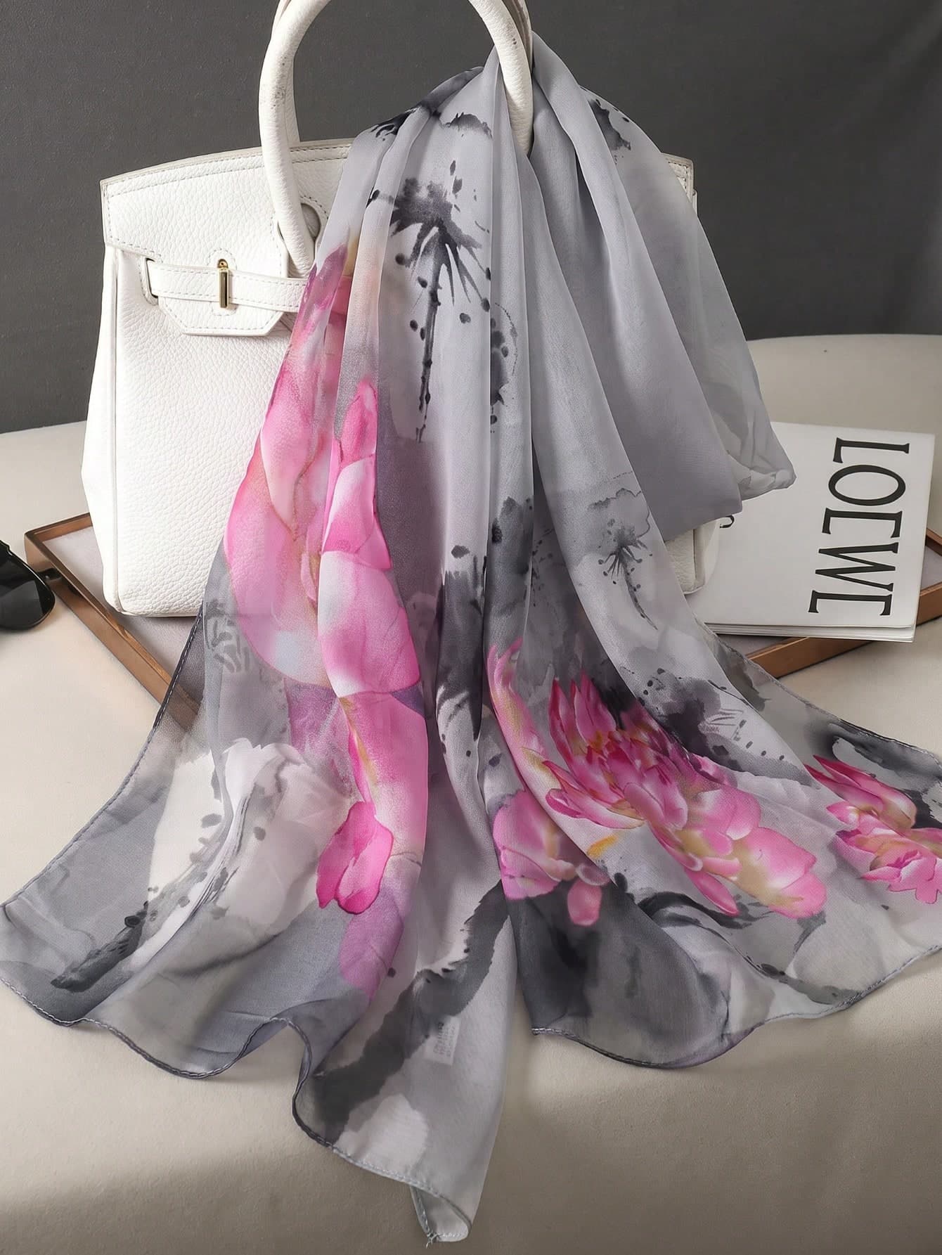1pc Women's Vintage Fashion Elegant Floral Print Lightweight Breathable Sun-Protective Small Scarf, Suitable For Daily Wear