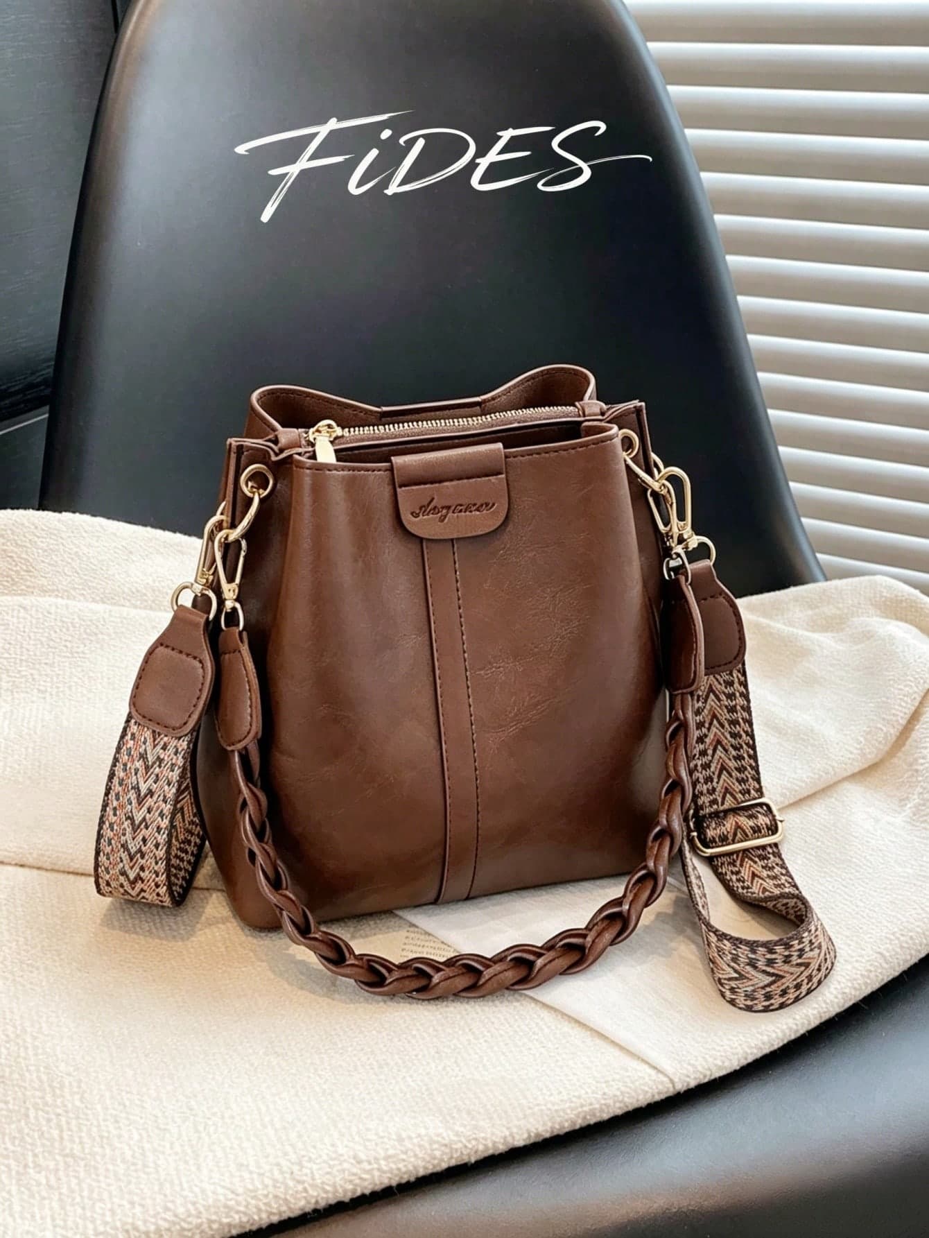 New Fashion Niche Elegant Casual Versatile Bucket Bag Vintage Classic Premium Texture Wide Strap Women's Bag Shoulder Crossbody Handbag Office Commute Date Shopping Urban Sophisticated Daily Bag