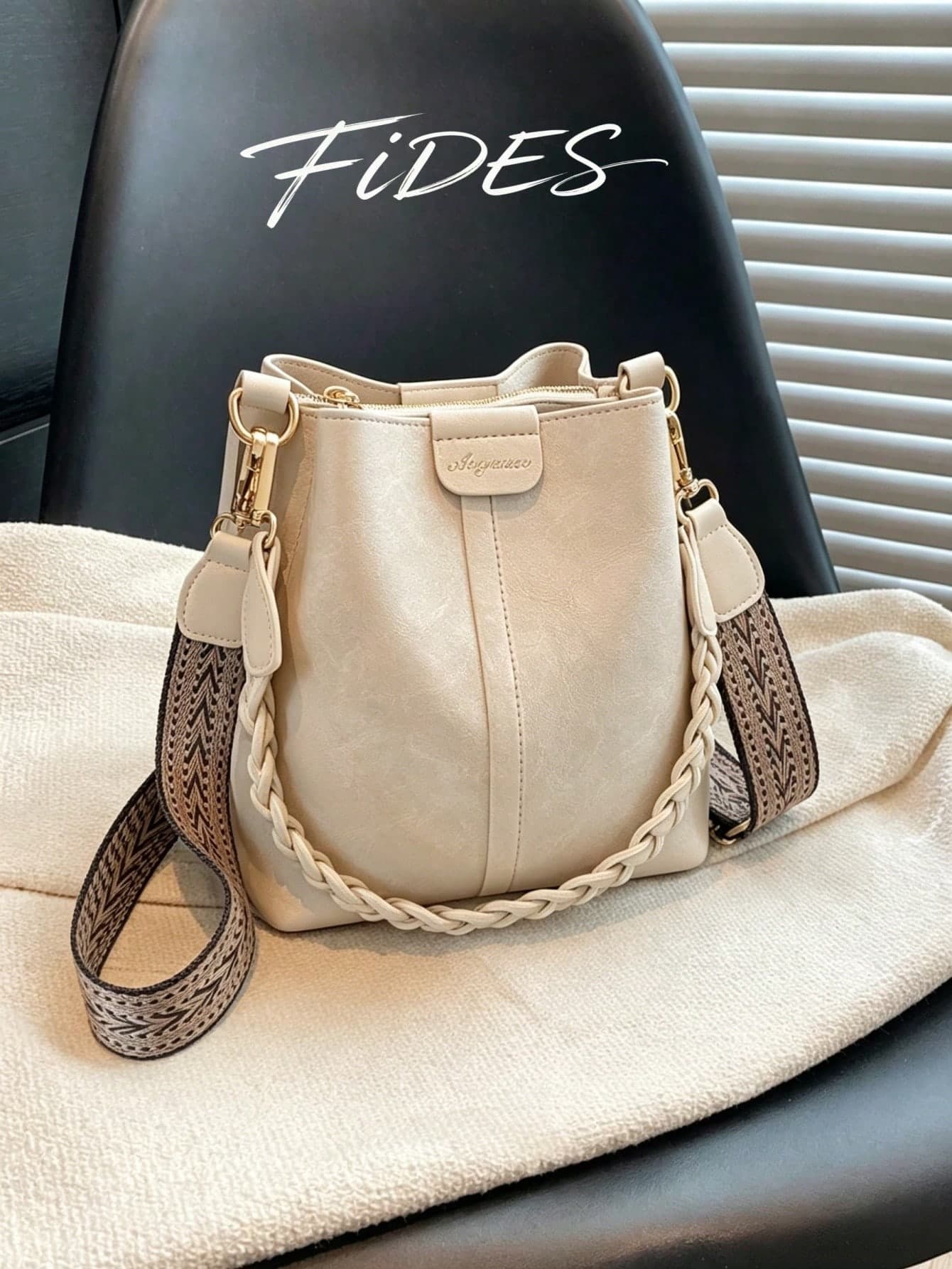 New Fashion Niche Elegant Casual Versatile Bucket Bag, Retro Classic High-End Texture Wide Strap Women's Bag, Shoulder Crossbody Handbag For Work Commute Date Shopping Urban Sophisticated Daily Use