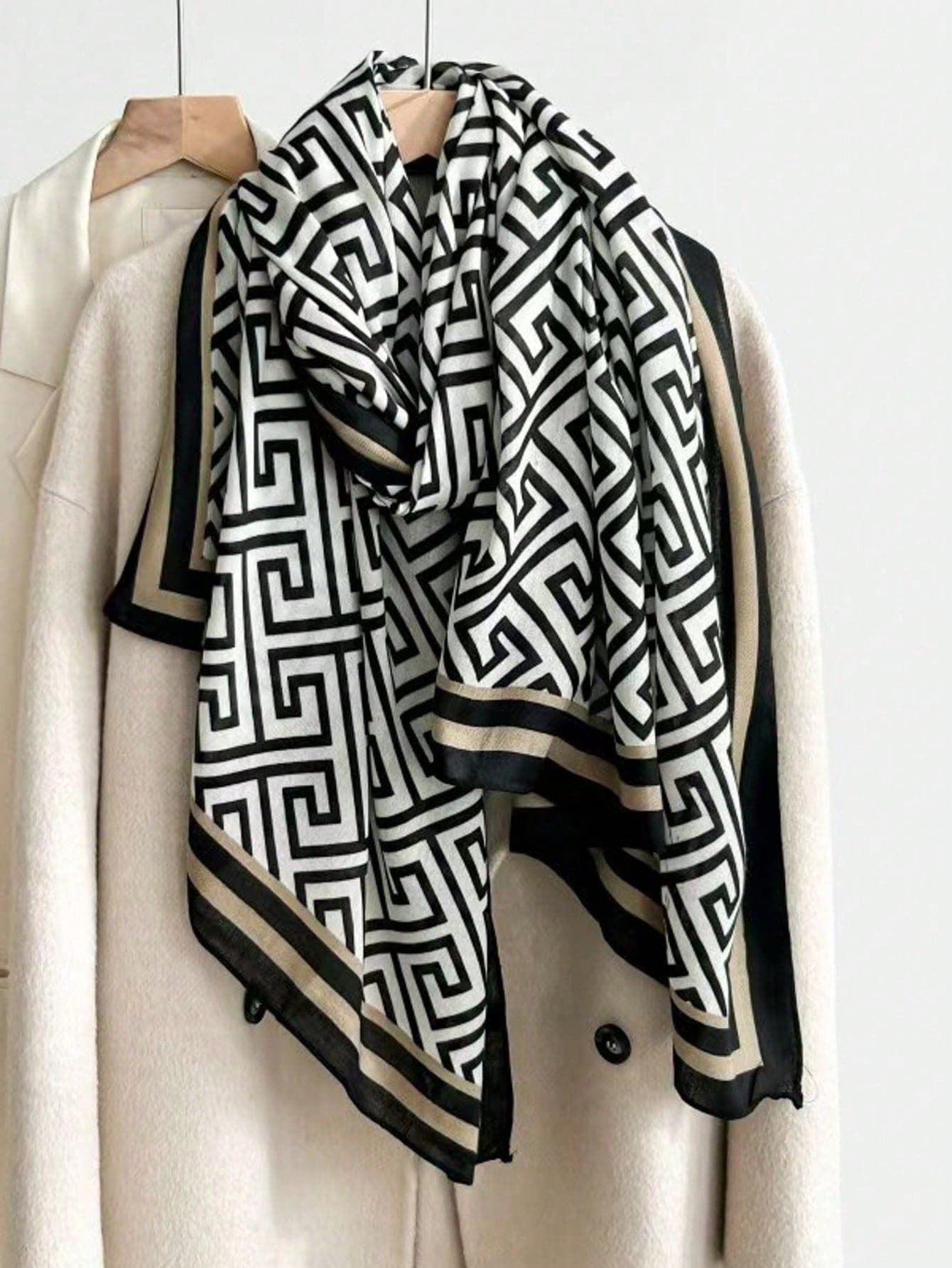 1pc Faux Silk Geometric Print Elegant Scarf, Suitable For Women, Applicable For Beach Vacation Outerwear, Sun Protection Beach Towel, Combines Fashion And Versatility, Can Be Used As A Scarf Or Shawl
