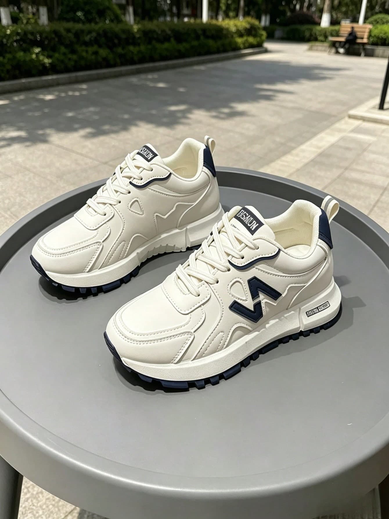 New Women's Casual Sports Shoes, Thick Sole Sneakers, Running Shoes, White Shoes, Round Toe, Lace-Up, PU Upper, Breathable, Versatile, Deep Cut, Fashion Print And Graffiti, College Style, Student Shoes, Outdoor Hiking Casual Shoes