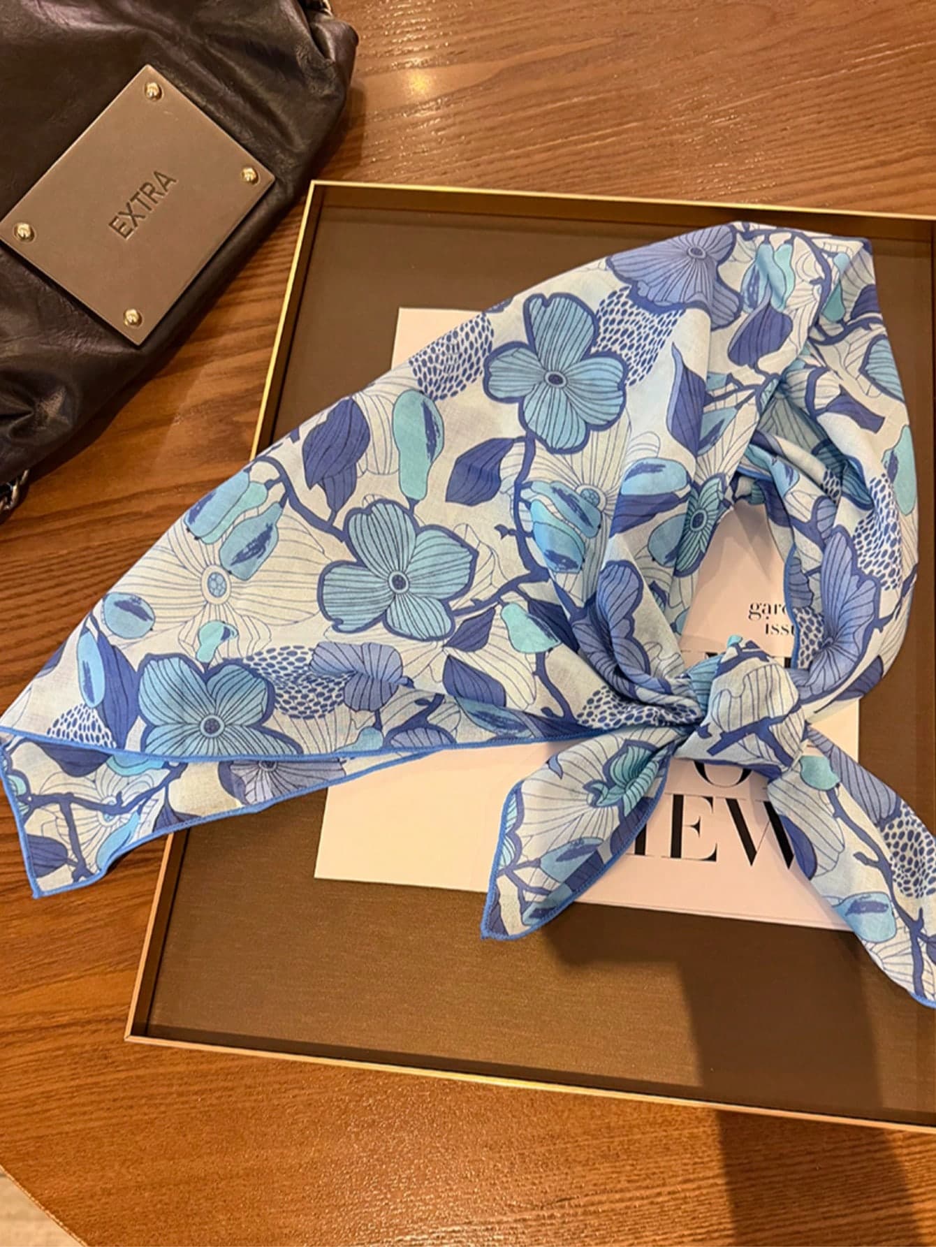 1pc Blue Floral Cartoon Small Square Scarf For Women, Versatile Fashion Headwrap Neck Warmer Decorative Scarf