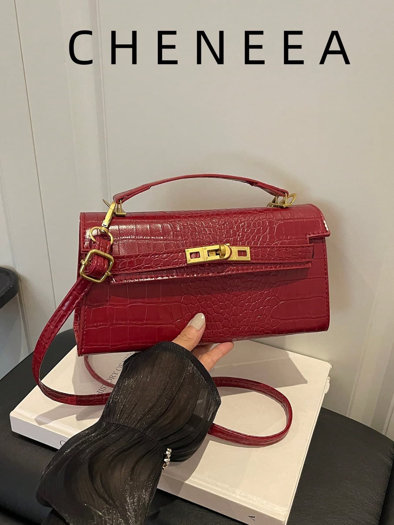 New Vintage Fashion Embossed Crocodile Texture Handbag, Strap Decoration, Metal Twist Lock, Flap Opening, Adjustable Long Shoulder Strap, Small Capacity Lightweight Minimalist Elegant Crossbody Bag