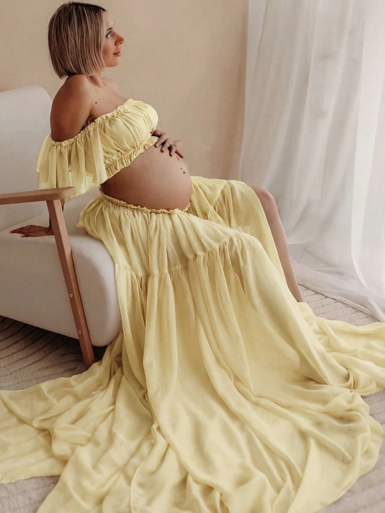 Maternity Sleeveless Ruched Dress, Chiffon Moderate Elasticity Ruched Pleated Detail Front Slit Ruched Hem Maternity Photography Baby Shower Yellow