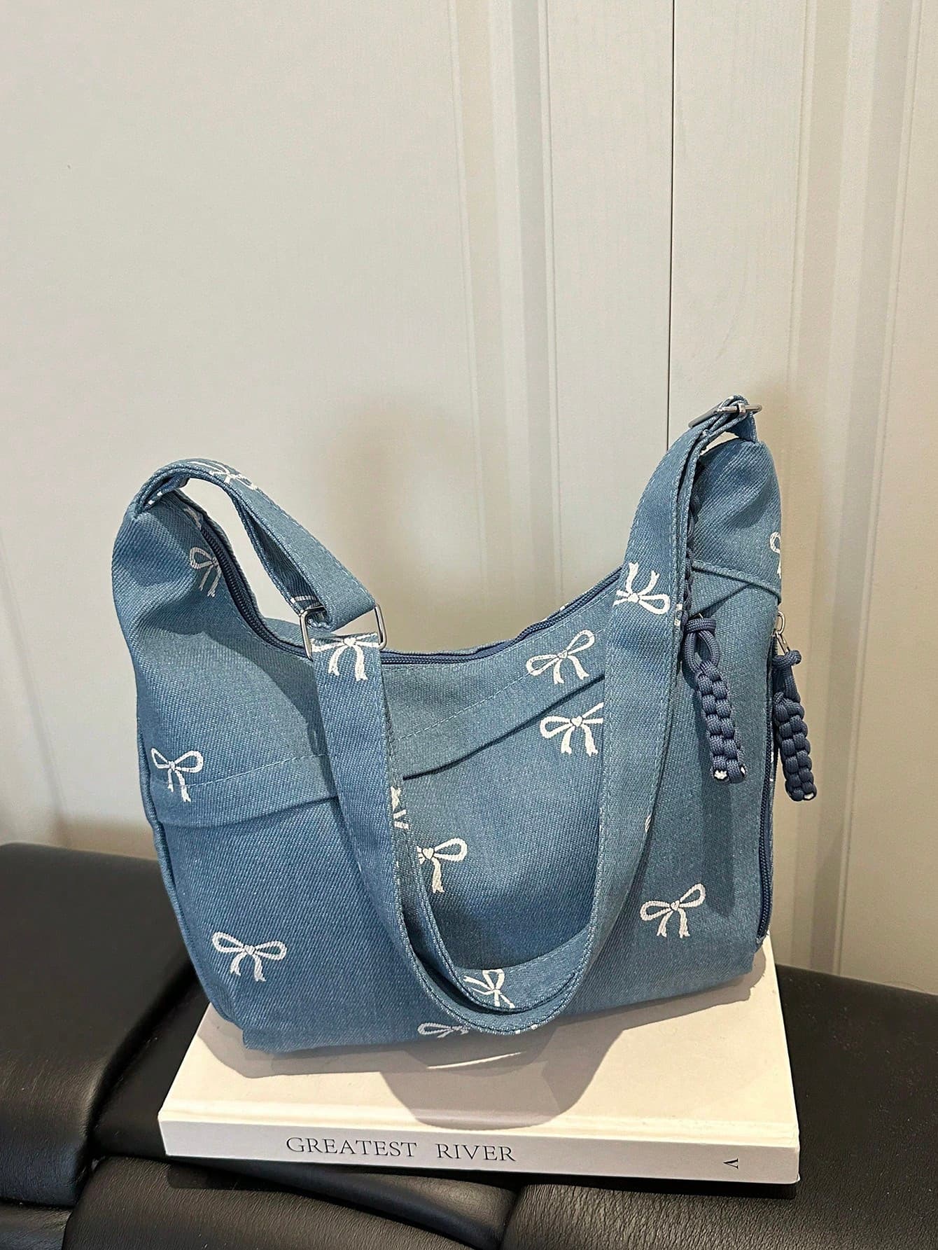 Fashion Leopard Print Matte Shoulder Bag, Casual Minimalist College Style, Wide Strap Crossbody Bag With Multiple Zipper Design, Suitable For Students, Class, Shopping, Daily Use