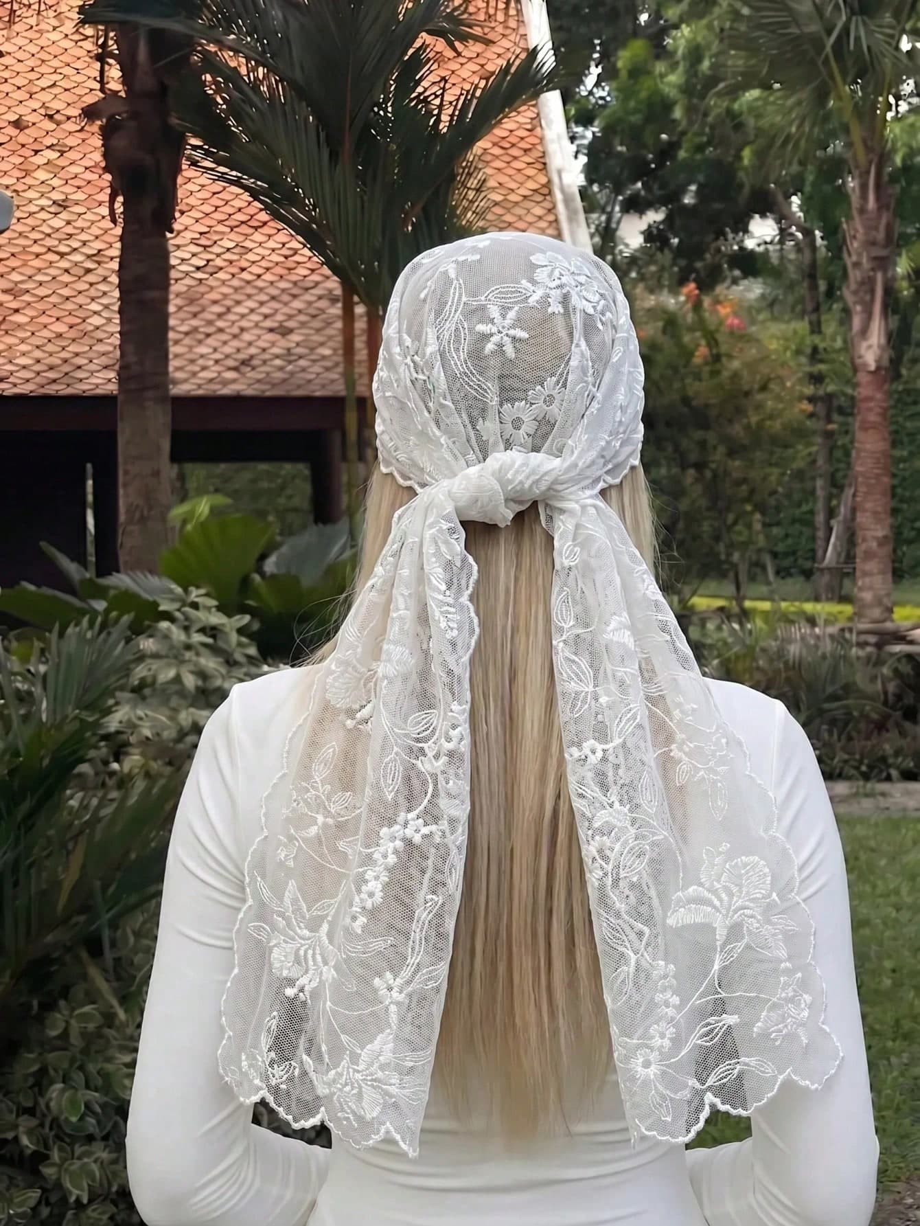 1pc Wavy Edge Floral Lace Long Scarf, Women's Scarf, Spring/Summer Outdoor Breathable Lace Floral Wavy Edge Long Headwrap Scarf, Daily Wear, Clothing Accessory, Birthday Gift
