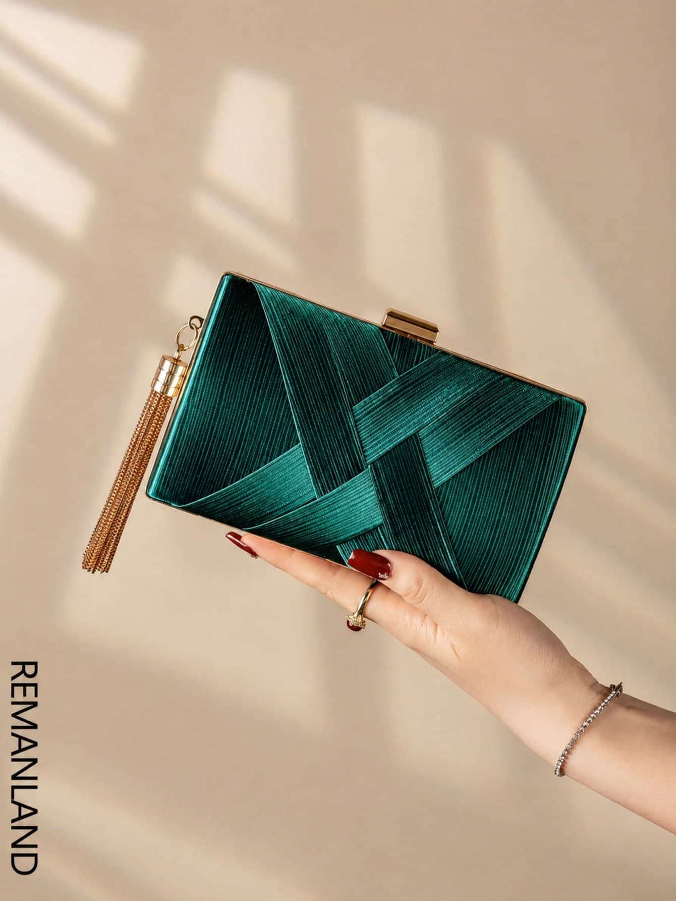 REMANLAND Luxury Minimalist Solid Color Women's Evening Box Clutch, Party Handbag With Exquisite Tassel Pendant, Perfect Wallet For Party Girls, Brides, College Students, Shoulder Crossbody Bag With Metal Chain, Suitable For Prom, Banquet, Dinner, Wedding, Party, Best Gift For Loved Ones