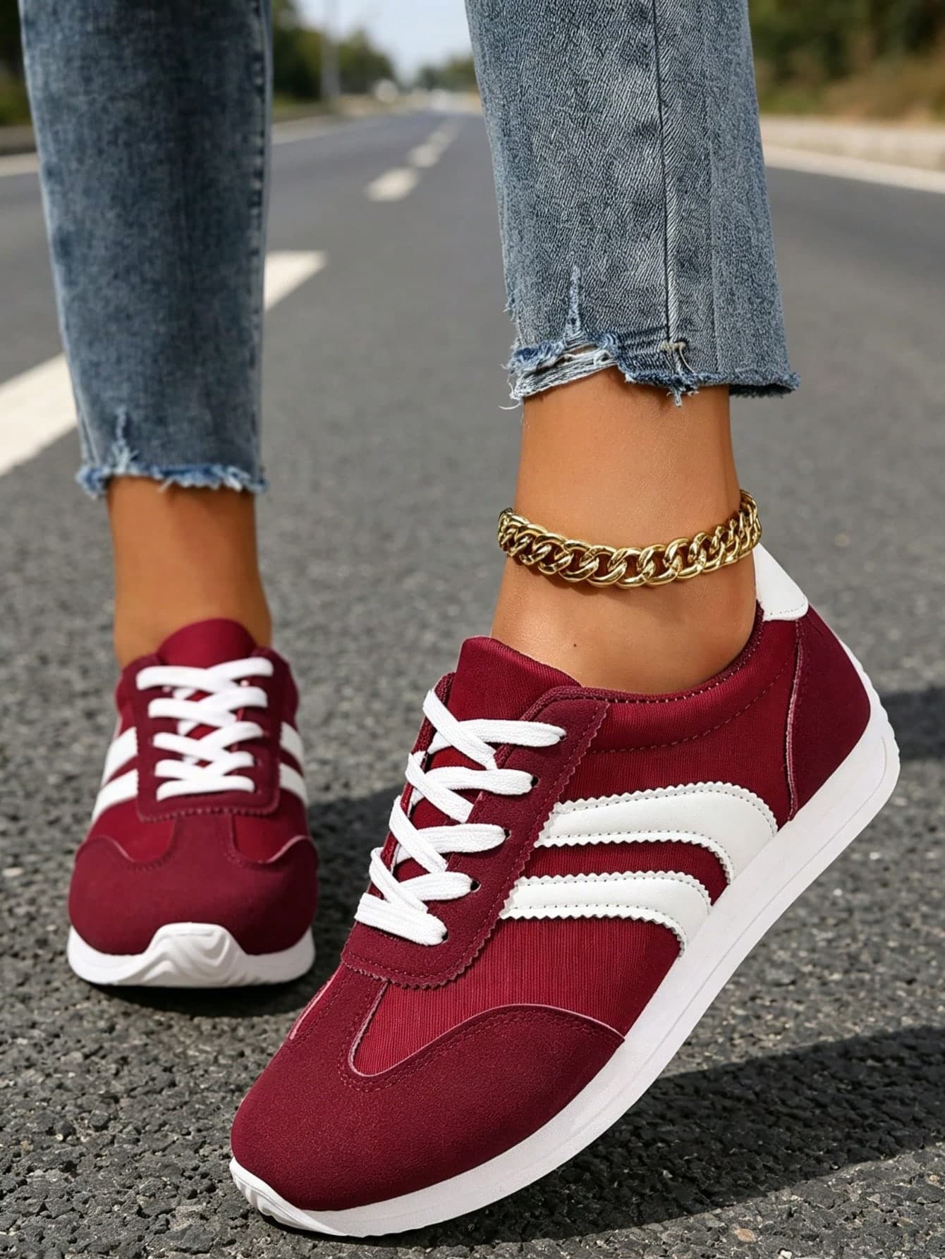 1 Pair Women Lightweight Casual Sneakers, Flat Lace-Up Comfortable Walking Shoes