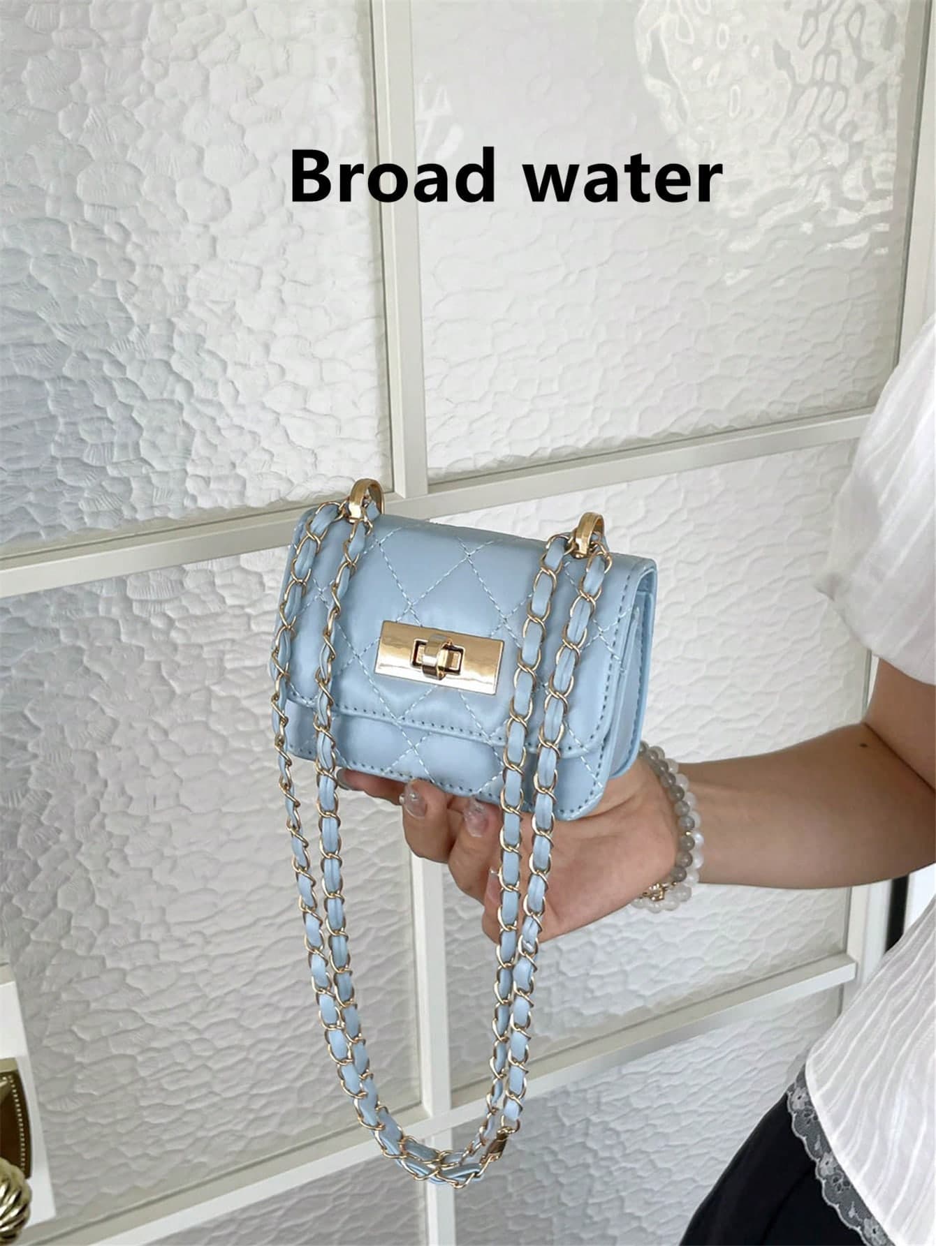 Mini Square Handbag New Women's Tote Bag Rhombus Quilted High-End Texture Shoulder Bag Woven Chain Flap Small Bag Red Cute Crossbody Bag Accessory Bag