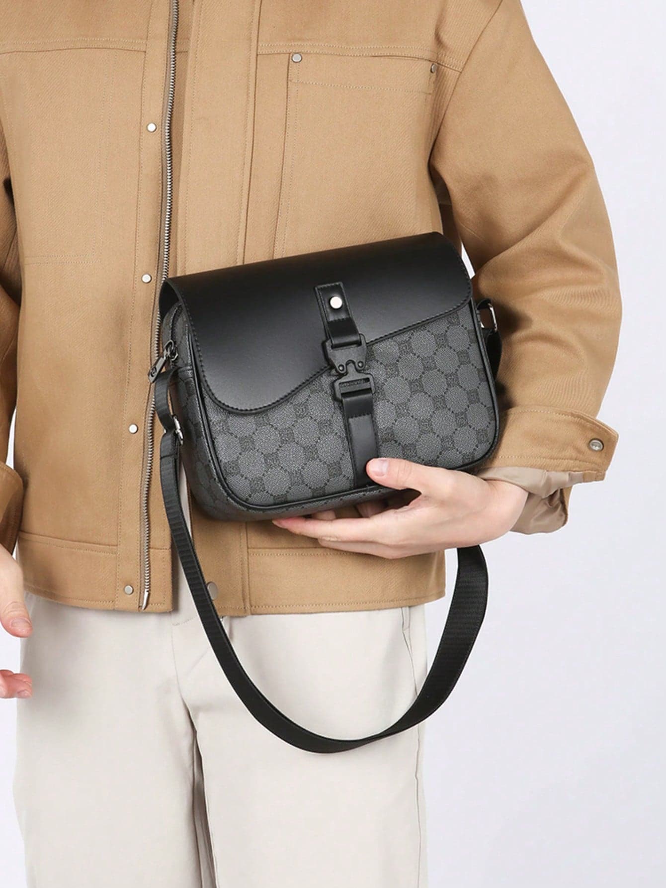 1pc Fashion Minimalist Solid Color Vintage Crossbody Bag, Lightweight Waterproof PU Shoulder Bag, Suitable For Daily Casual Use, Suitable For Car, Sports, Vacation, Travel, Holiday, Outdoor, Student, Men, Laptop, Unique Gift, Leather Bag, Travel Essentials, Holiday Essentials, Men's Camping Crossbody Bag Summer Bag, Spring Break Bag, White Bag, Backpack, Crossbody Bag, School Supplies, Wallet, Side Bag, Canvas Tote Bag, Bag, Waterproof Backpack, Holiday Bag, Phone Bag, Vintage, Work Bag