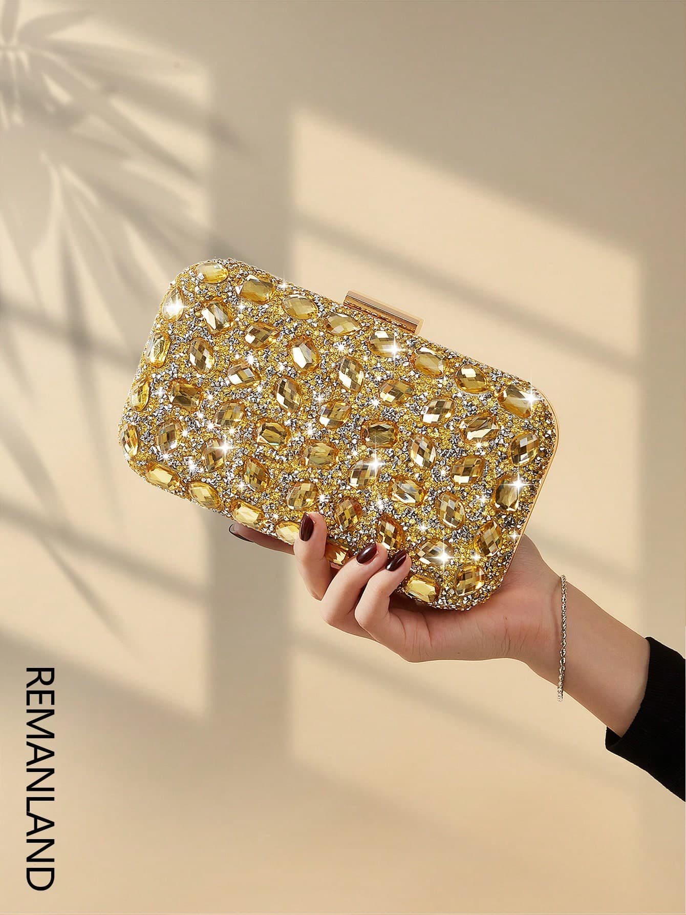 REMANLAND 1pc Luxury Sparkling Rhinestone New Women's Square Clutch Bag, Exquisite Elegant Chain Bag With Hidden Card Slot, Perfect As A Wallet, Ideal Women's Evening Bag, Comes With Detachable Metal Chain, Can Be Worn As Shoulder Bag Or Crossbody. Suitable For Parties, Dinners, Gatherings And Weddings, Perfect Gift Choice.
