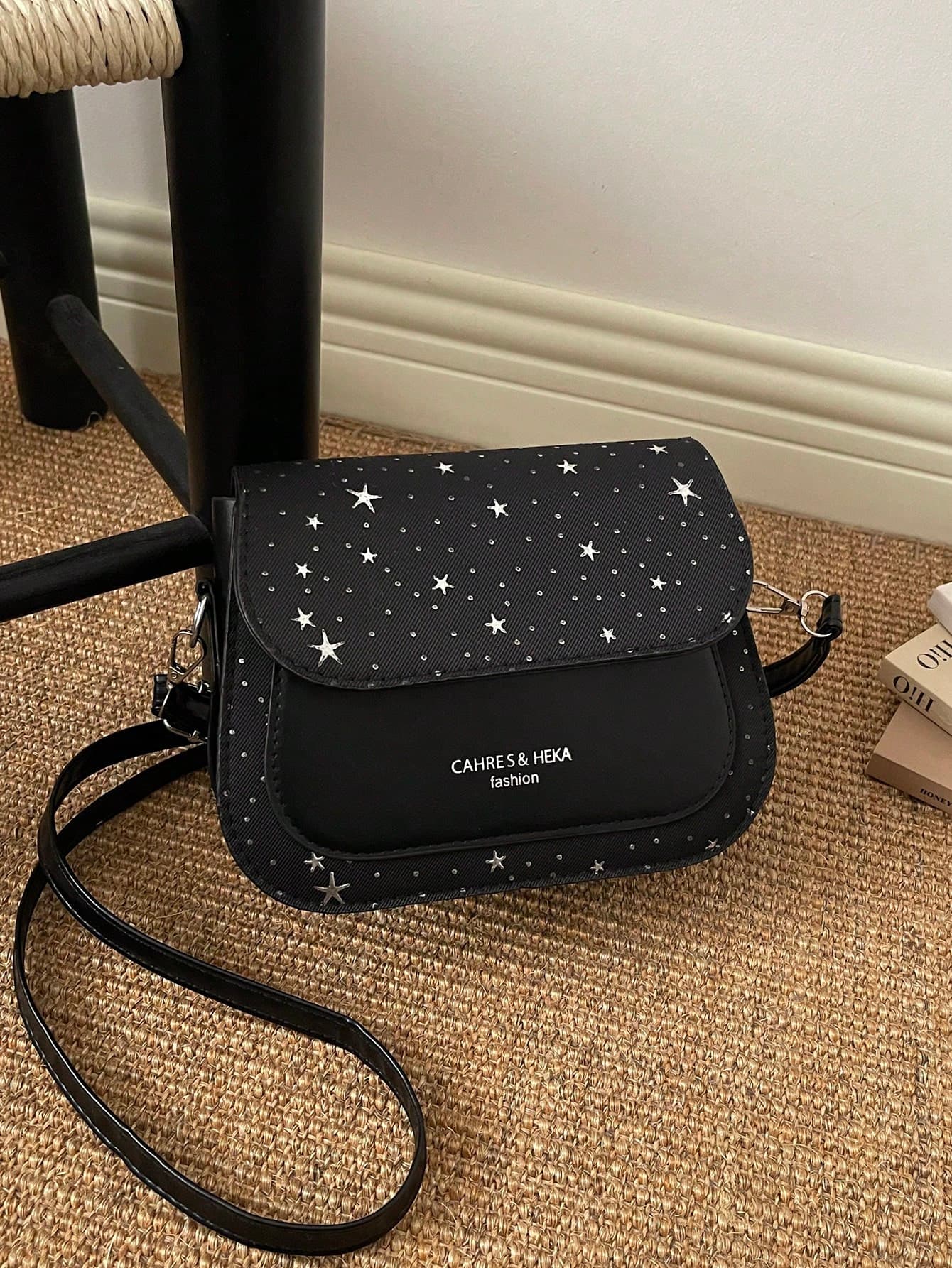 2026 New Korean Style Fashion Saddle Bag, Niche Design Casual Textured Women's Shoulder Crossbody Bag