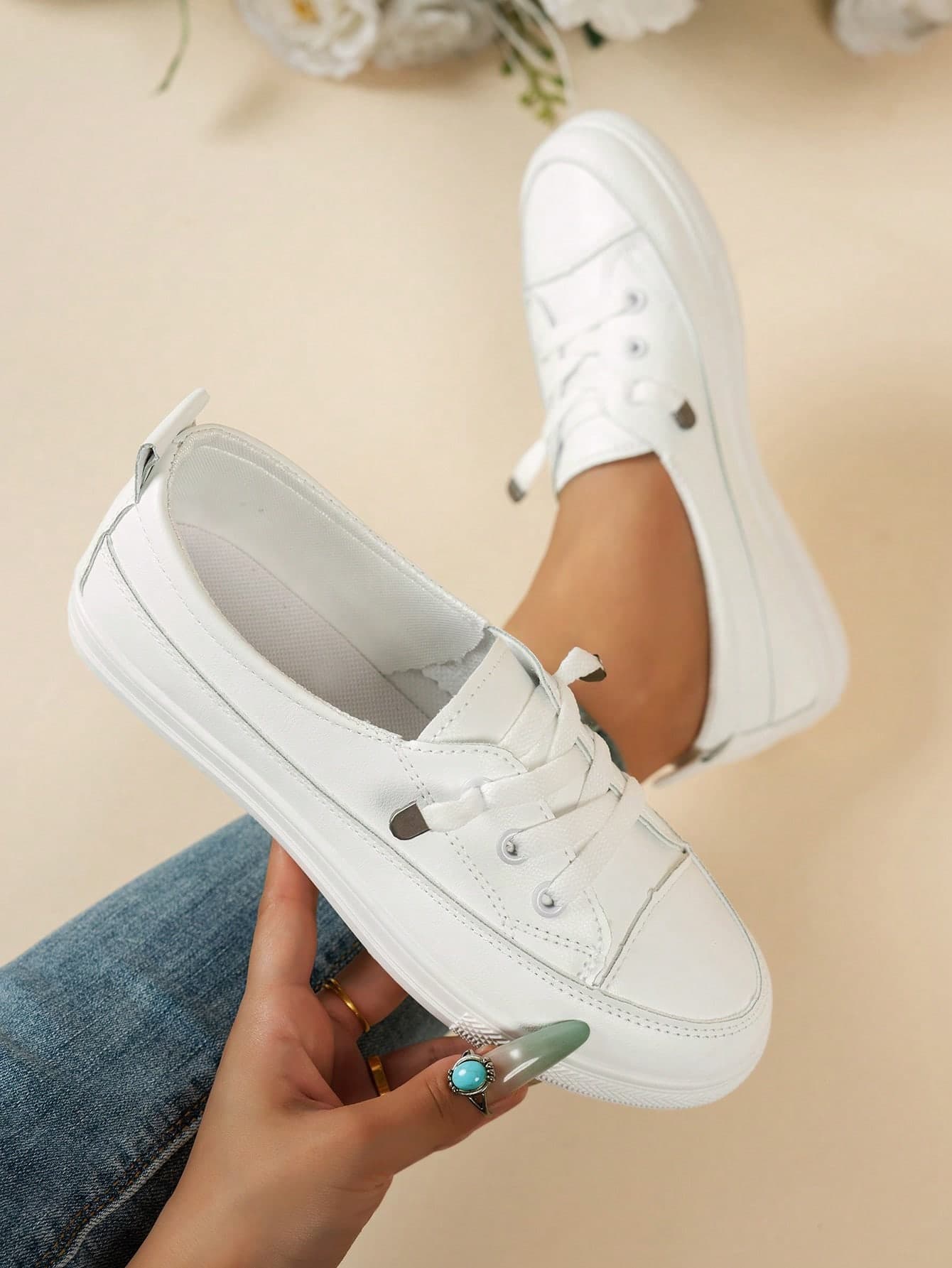 Sodalemon 1 Pair Women's Casual Solid Color Lace-Up Low-Top PU Sneakers, Suitable For Jeans And Skirts, Outdoor Sports And Skateboarding