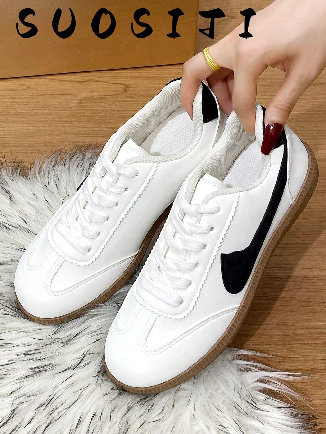 Women's New Flat Non-Slip Lightweight Comfortable Sports Casual Sneakers