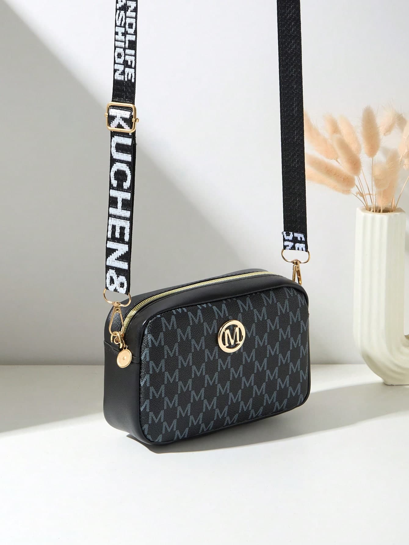 Fashion Minimalist Casual Women's Bag Diamond Quilted Commuter Sports Bag Makeup Phone Bag Camera Bag Women's Shoulder Bag Small Square Bag Phone Pouch Personalized Gift Campus Bag Wallet Cute Women's Coin Purse Weekend Bag Women's Coin Purse Black Crossbody Bag Lightweight Foldable Bag Running Bag Luggage Valentine's Day Customized Gift Wallet Crossbody Bag Campus Style Wallet Coin Purse Lipstick Pouch Student Key Pouch