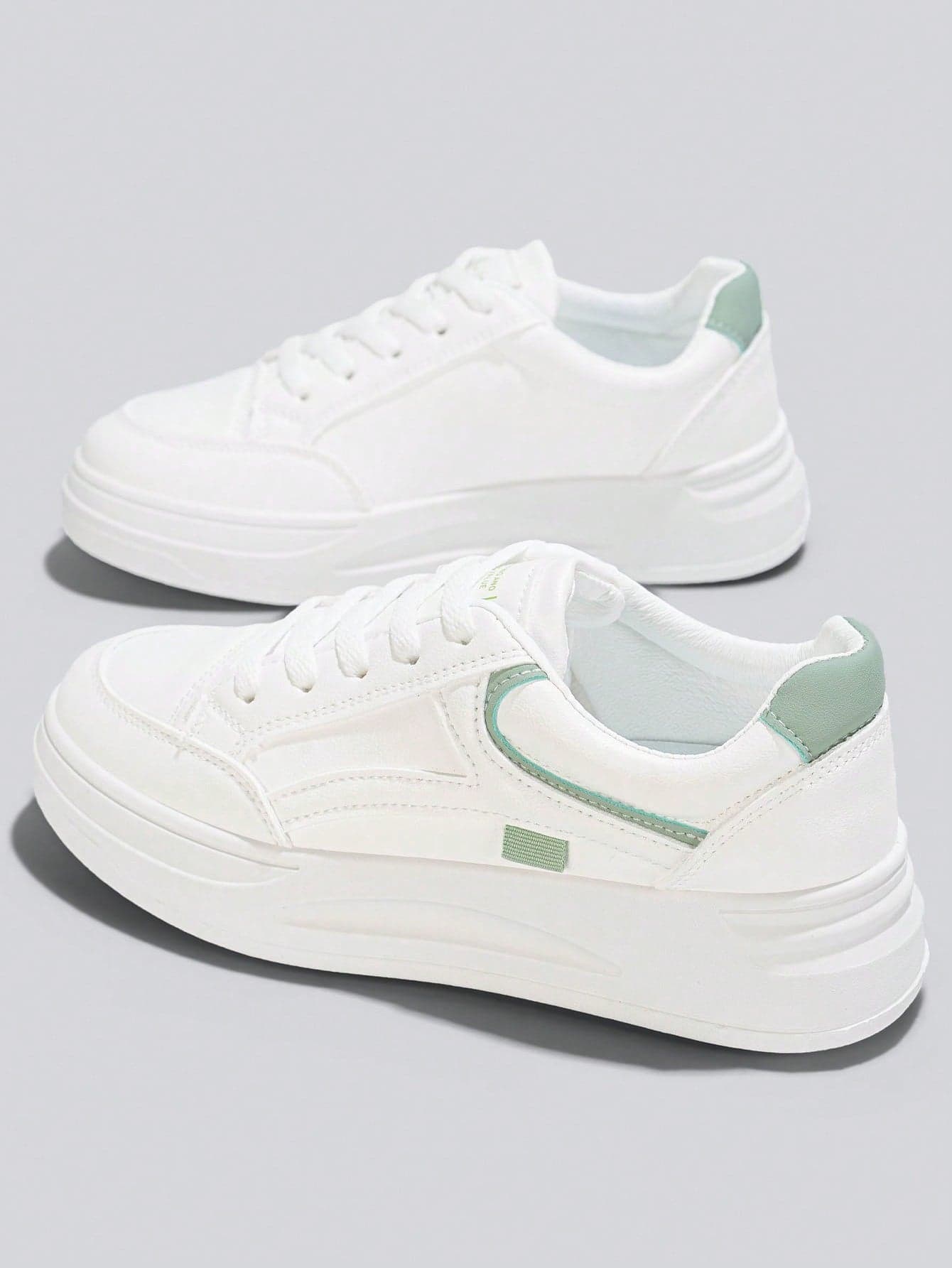 Flipark 1 Pair Casual Sporty White Shoes, Versatile And Lightweight, Suitable For Students Going Out.