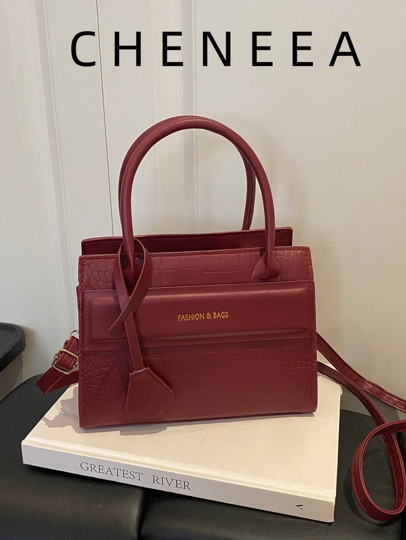New Vintage Fashion Embossed Square Handbag, Zipper Closure, Lightweight Minimalist, Adjustable Long Strap, Small Capacity Casual Commute Crossbody Bag