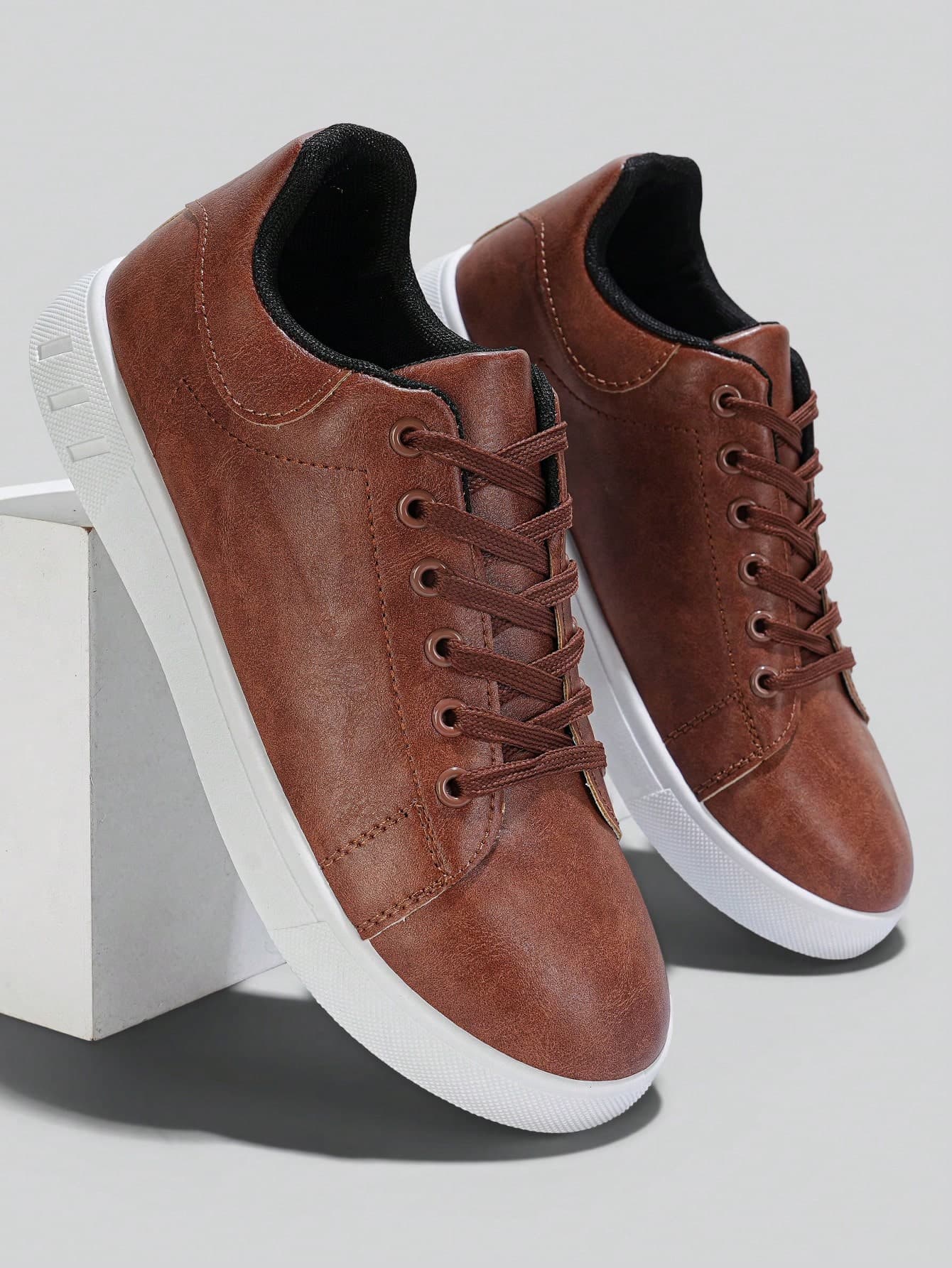 Flipark Men's Striped Lace-Up Skateboard Shoes - Durable PU Leather Upper, Breathable Fabric Lining, Cloth Insole, Anti-Slip PVC Sole, Round Toe Design, Suitable For Outdoor Casual Wear In Autumn, Spring, Summer, Winter