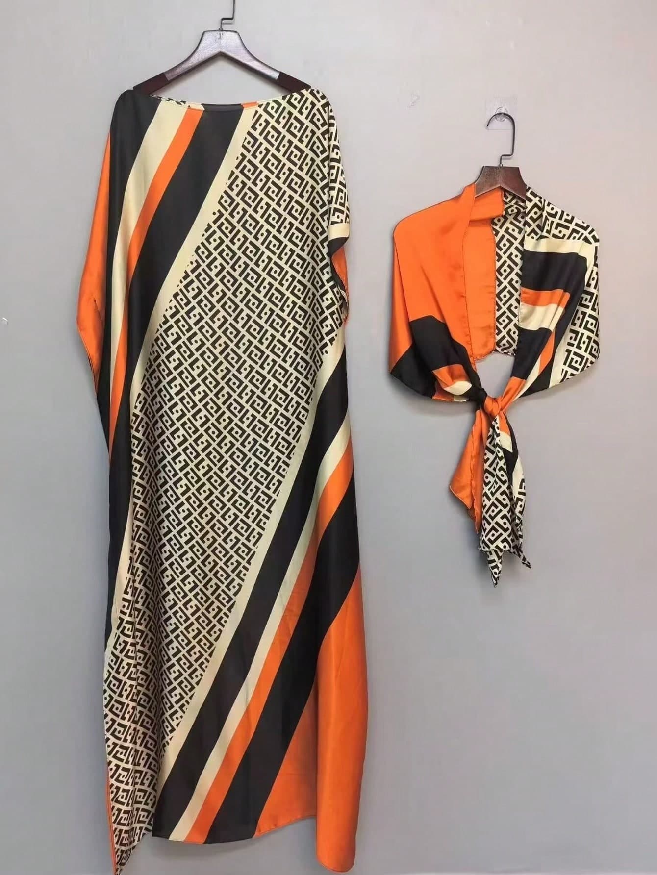 2pcs Set (1 Shawl + 1 Small Scarf) Women's Lightweight Vintage Elegant Striped Floral Print Faux Silk Slip-On Scarf Set, Suitable For Spring/Summer Beach Casual Vacation, Multi-Functional Sun Protection Shawl