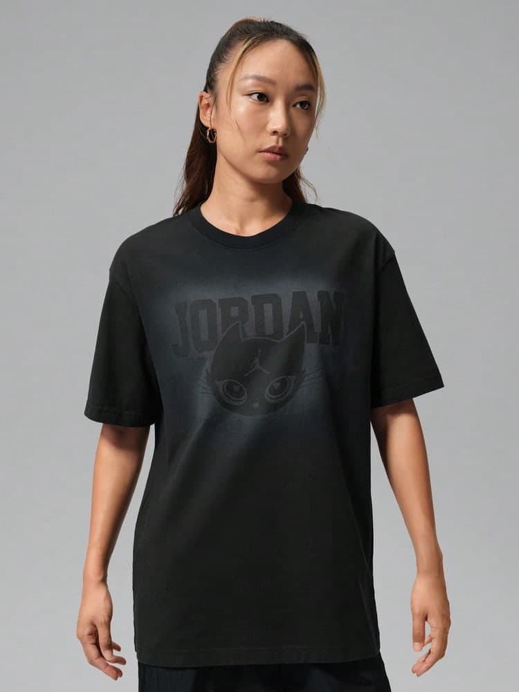 Jordan Women's AS W J SS OS GFX TEE BLACK CAT Short Sleeve Knit Collarless T-Shirt TIW7672-010