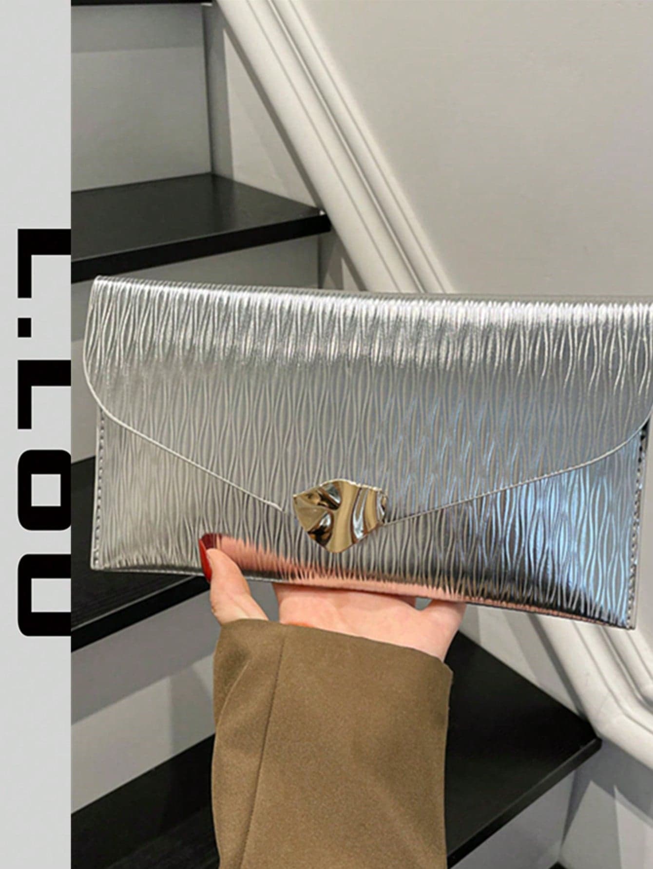 Premium Vintage Clutch Bag For Women, 2026 Summer New Fashion Exquisite Niche Design Commuter Portable Small Square Envelope Bag