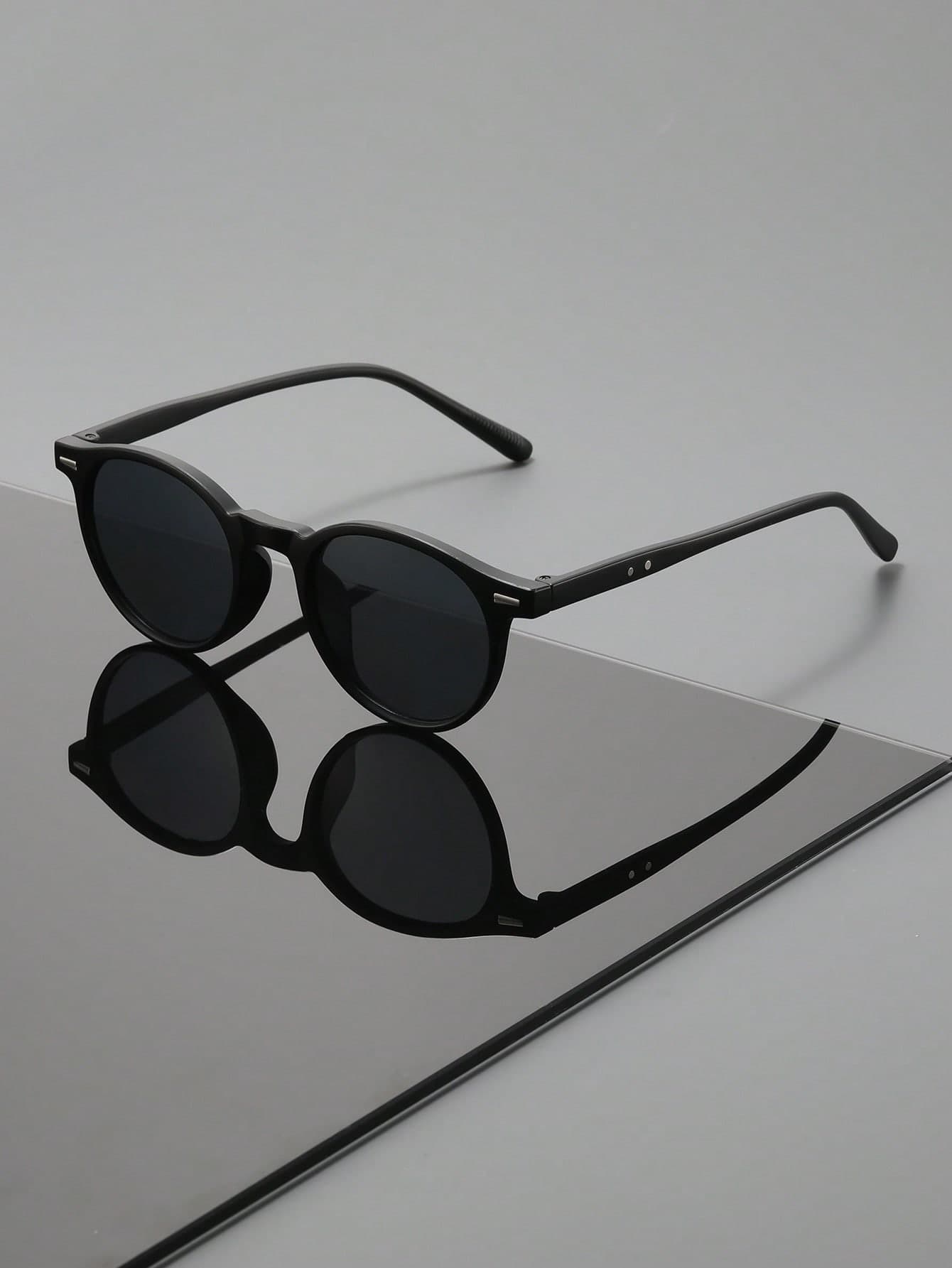 Men Retro Round Black Fashion Glasses Metal Accent Temples Anti UV Black Lens Lightweight Frame For Daily Street Travel Shades