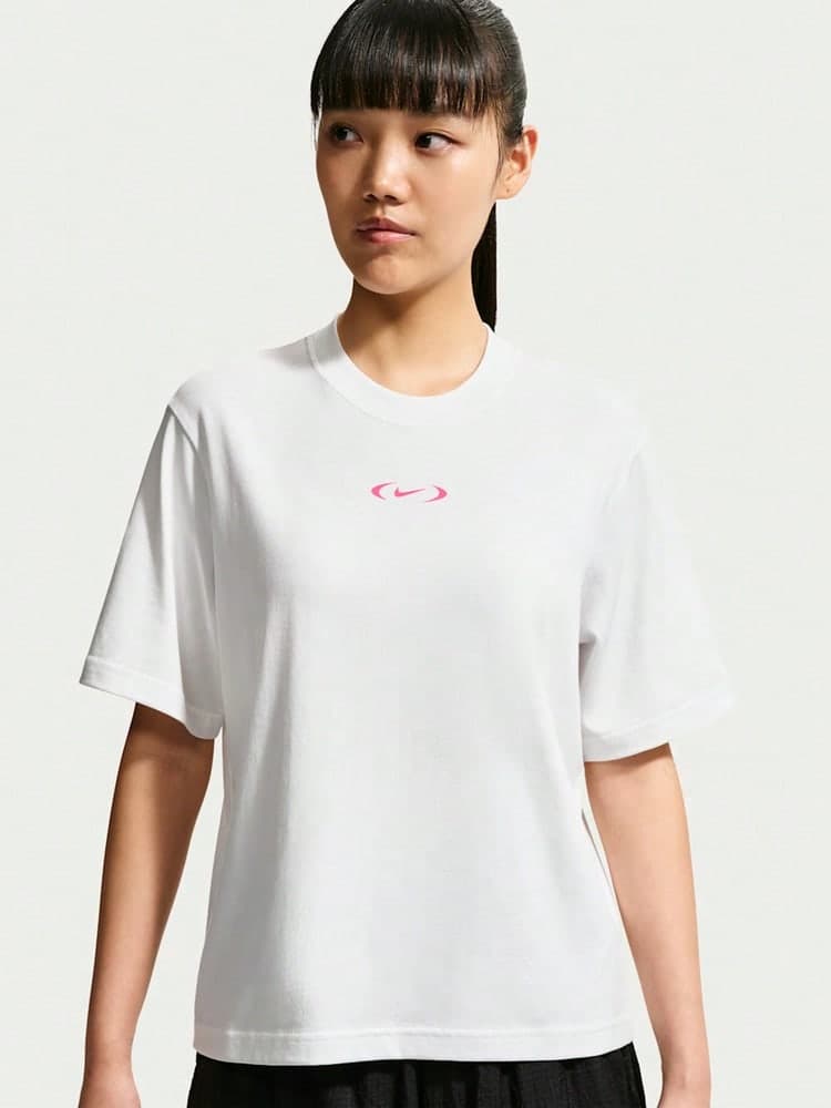 Nike Women's AS W NSW NK CLSC BXY TEE SPD Short Sleeve Knit Collarless T-Shirt TIM6412-100