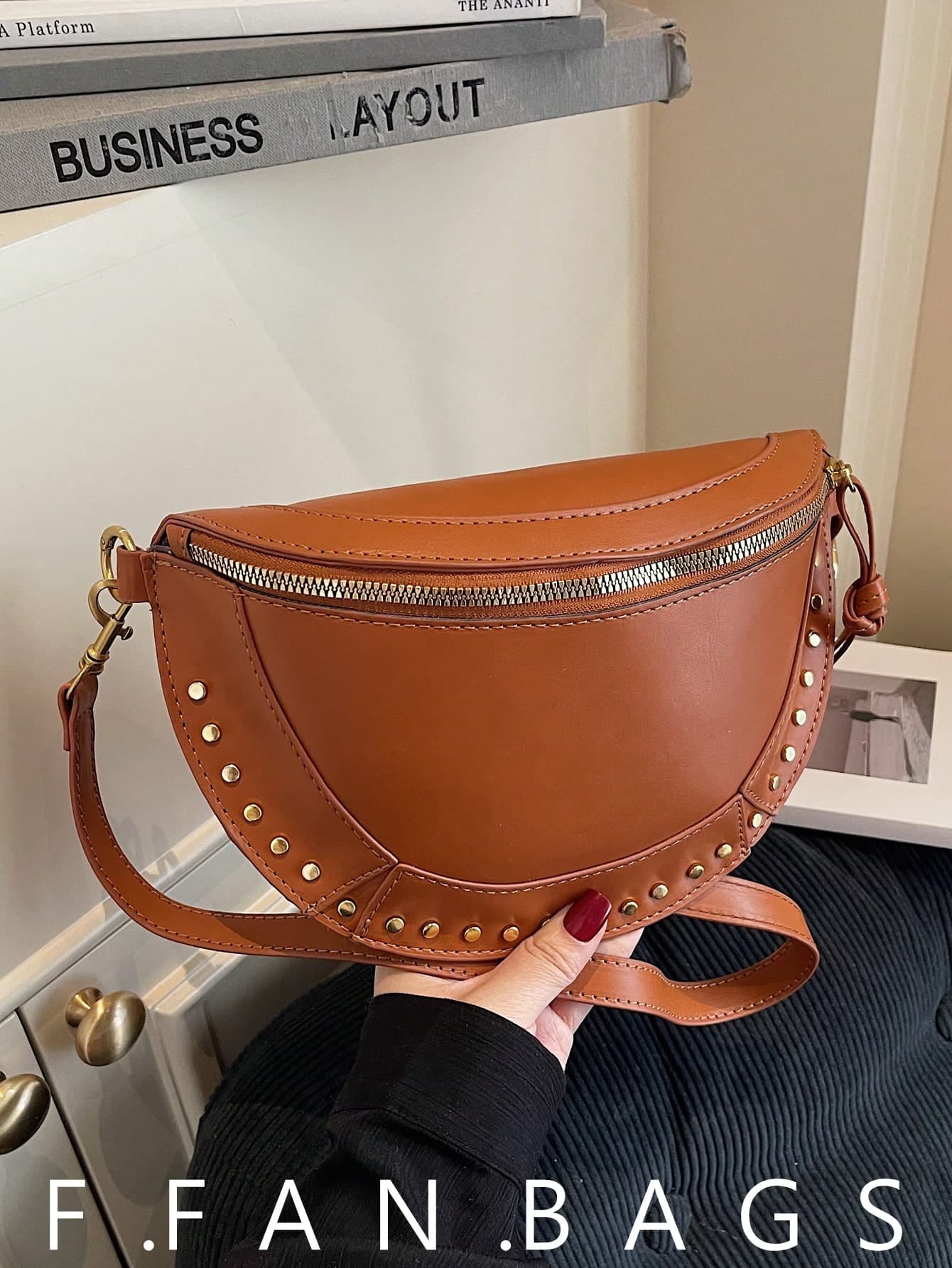 New 2026 Vintage Women's Chest Bag, Crossbody Bag, Sports Chest Bag, Waist Bag, Fashion Versatile Casual Women's Crossbody Bag