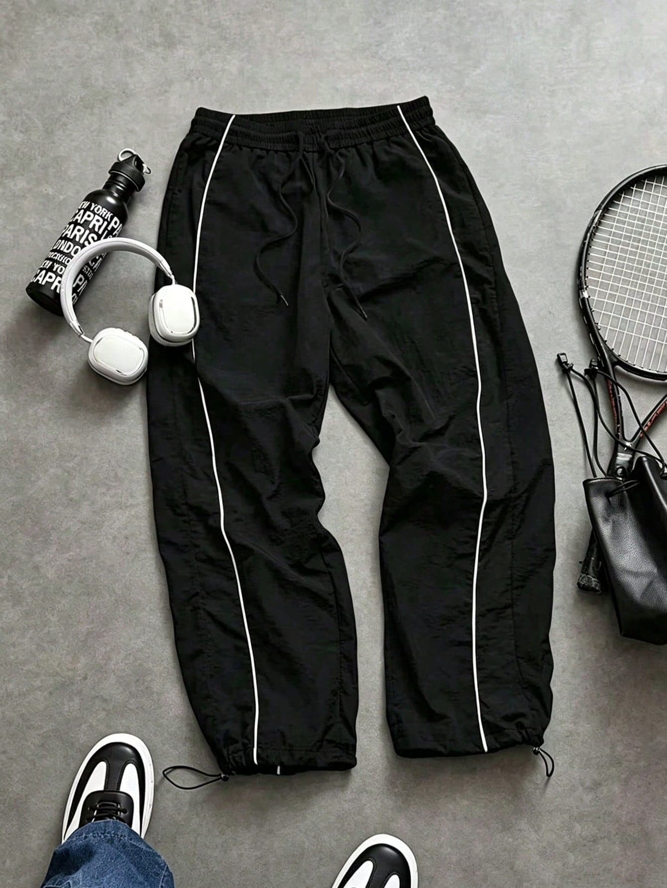 Men's Micro-Crinkle Textured Nylon Drawstring Waist Loose Fit Jogger Pants With Side Color Blocking And Topstitching Details, Casual Daily Wear
